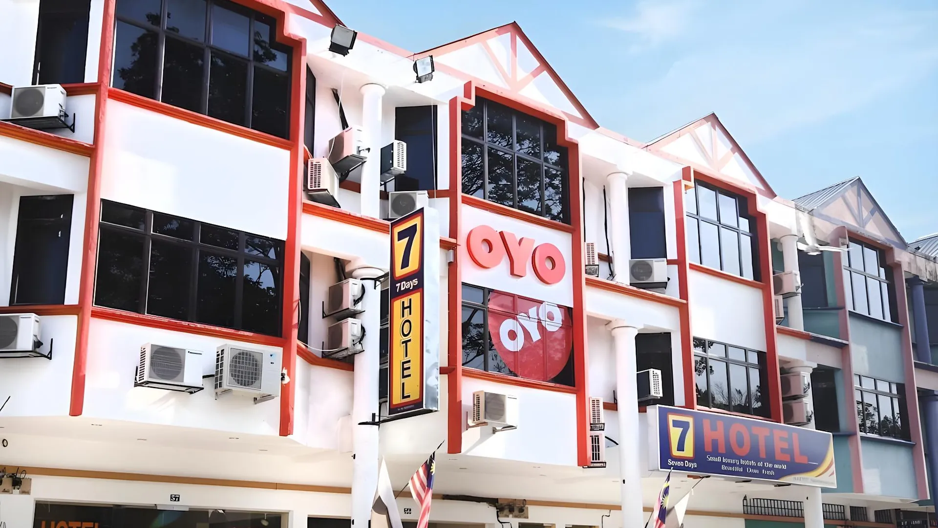 라웁 Seven Days Hotel 2성급 호텔 전망