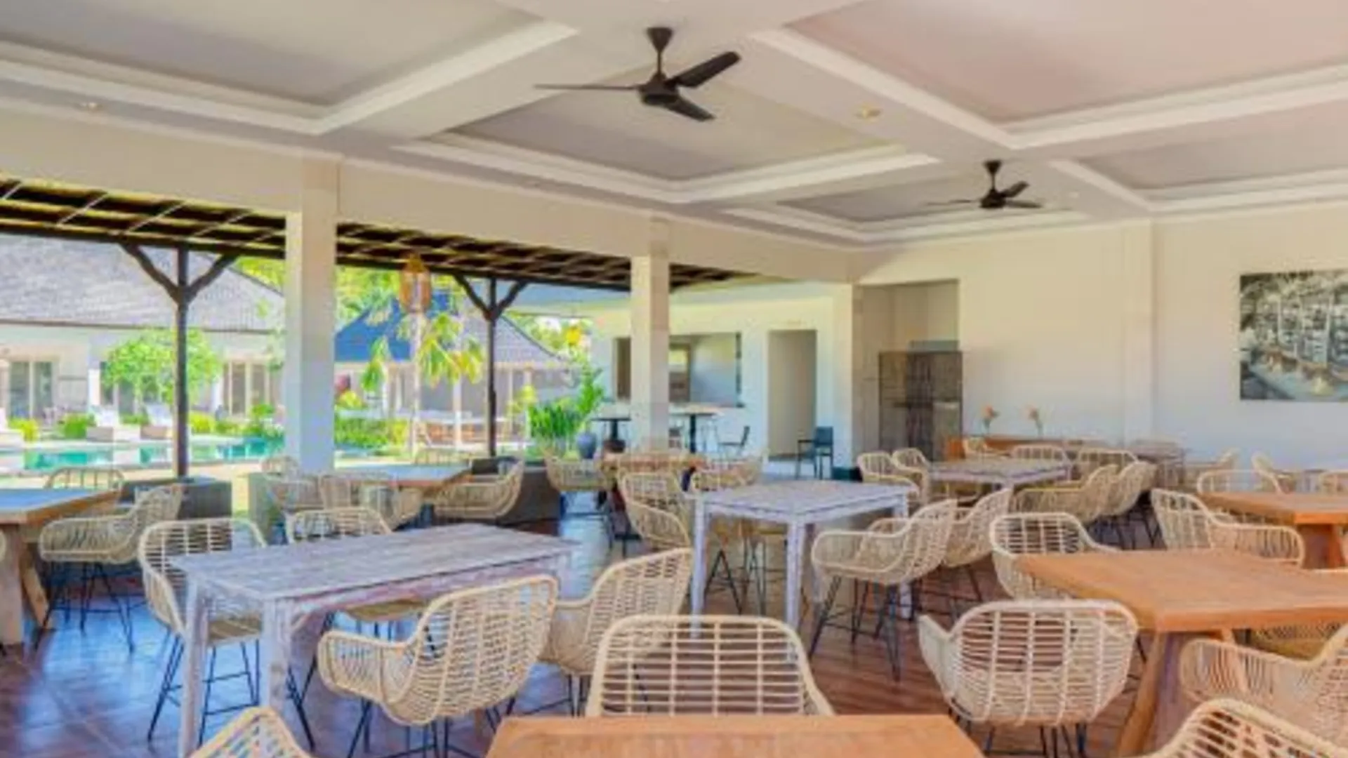 발리 그린드멜 럭셔리 발리 3성급 호텔 수영장