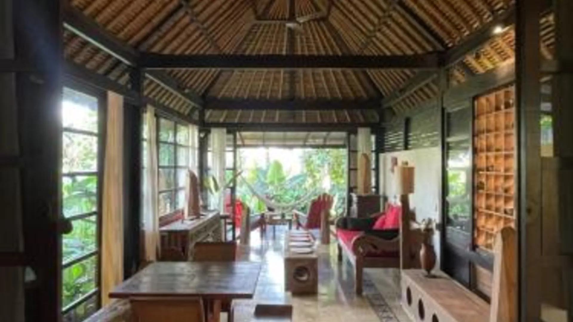 발리 Heliconia, at T house kaja 3성급 싱글룸 로비