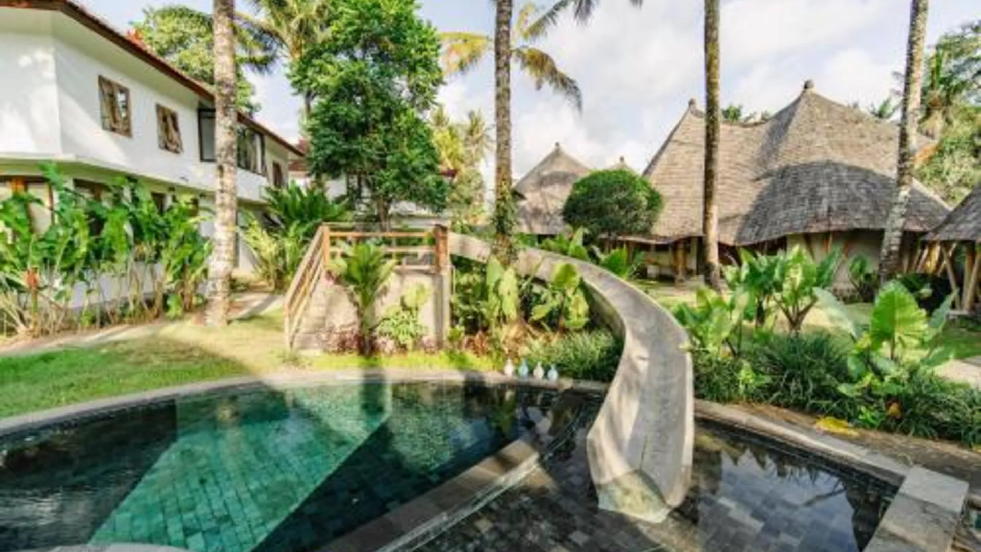 발리 Hemma Human Home 4성급 게스트하우스 로비