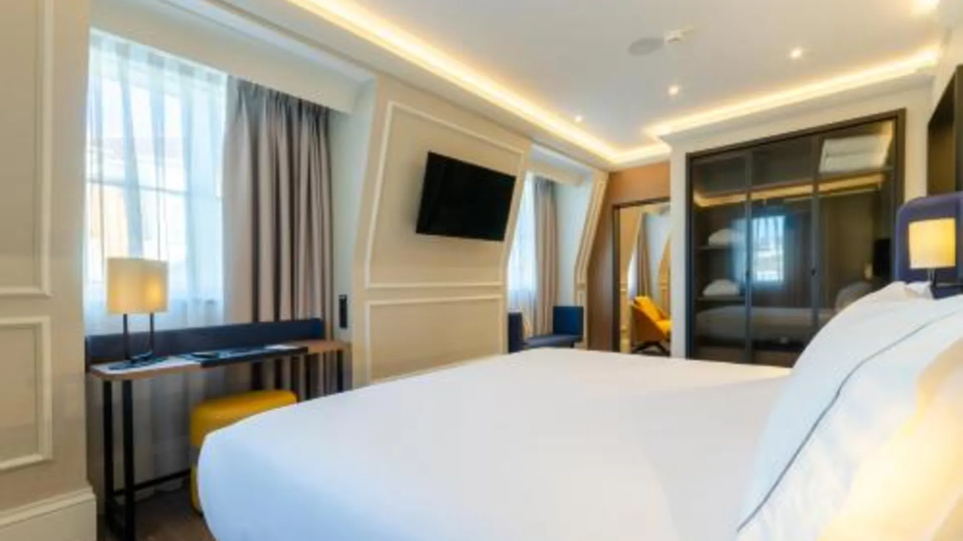 리스본 Eurostars Lisboa Baixa 4성급 호텔 스위트룸