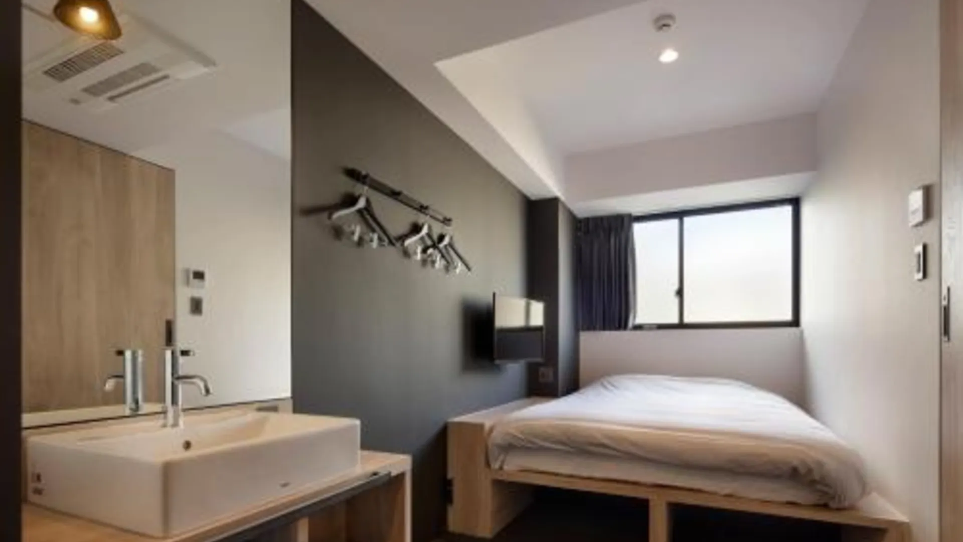 교토 피스 호스텔 산조 2성급 호텔 전망