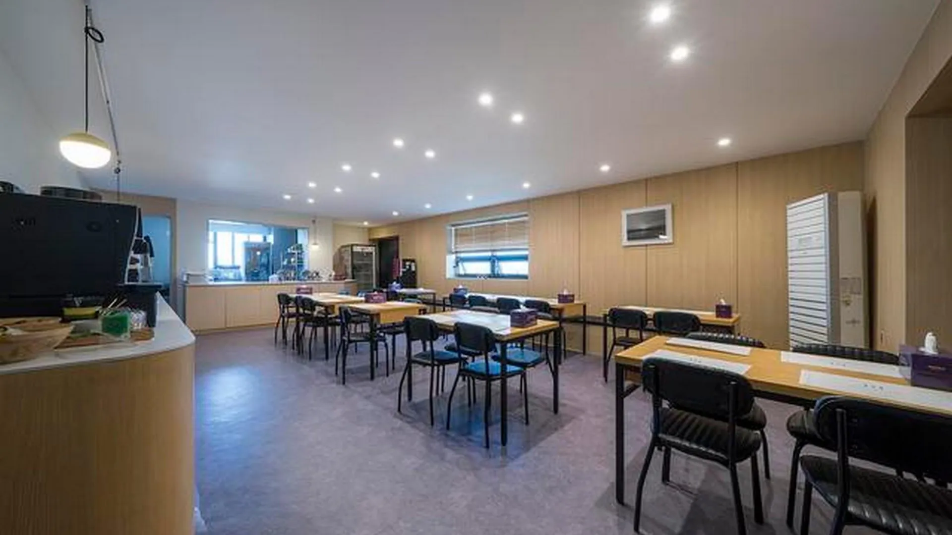 울산 에이치 에비뉴 울산 삼산점 호텔 로비