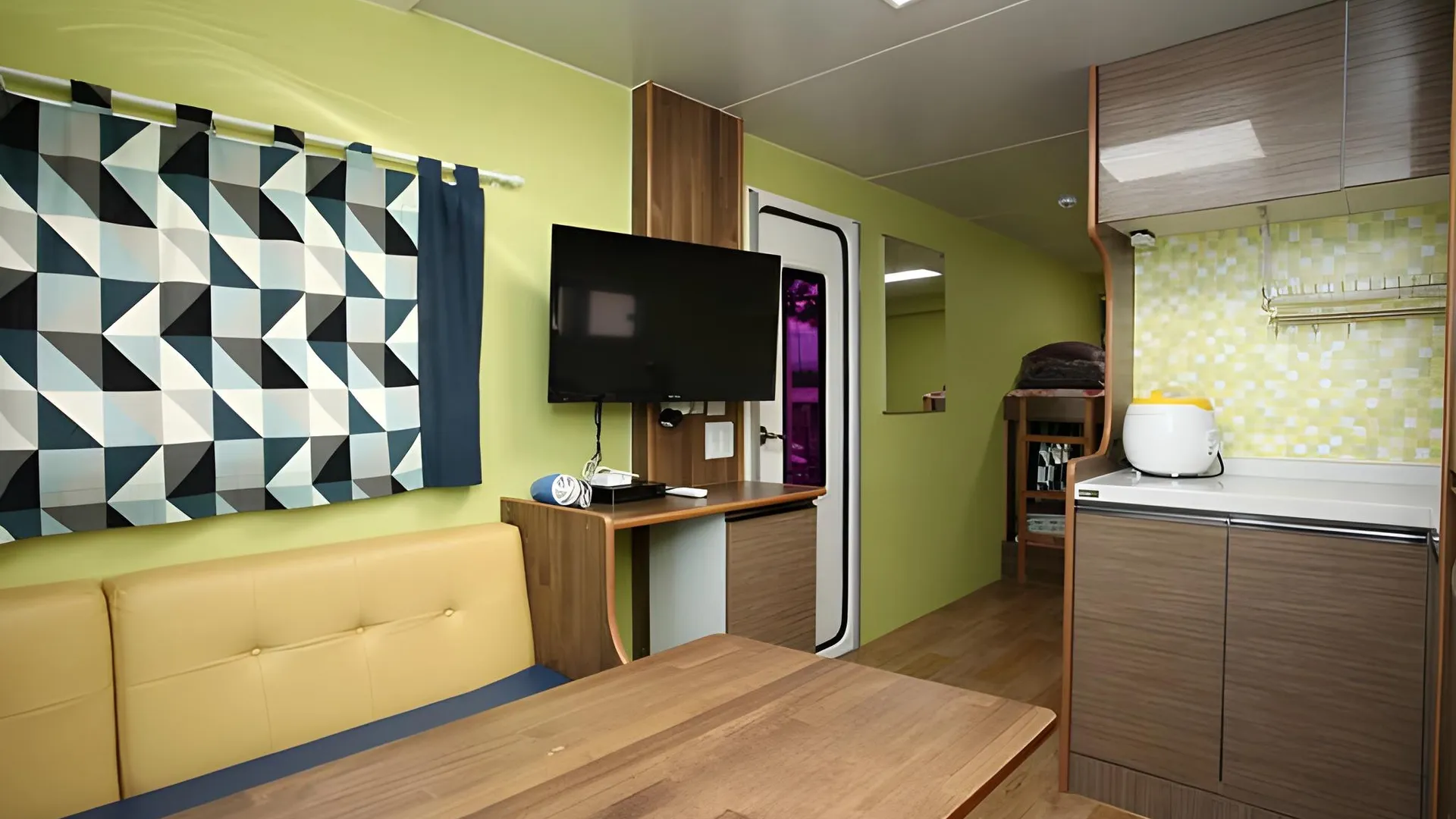 강릉 씨카라반 2성급 게스트하우스 수영장