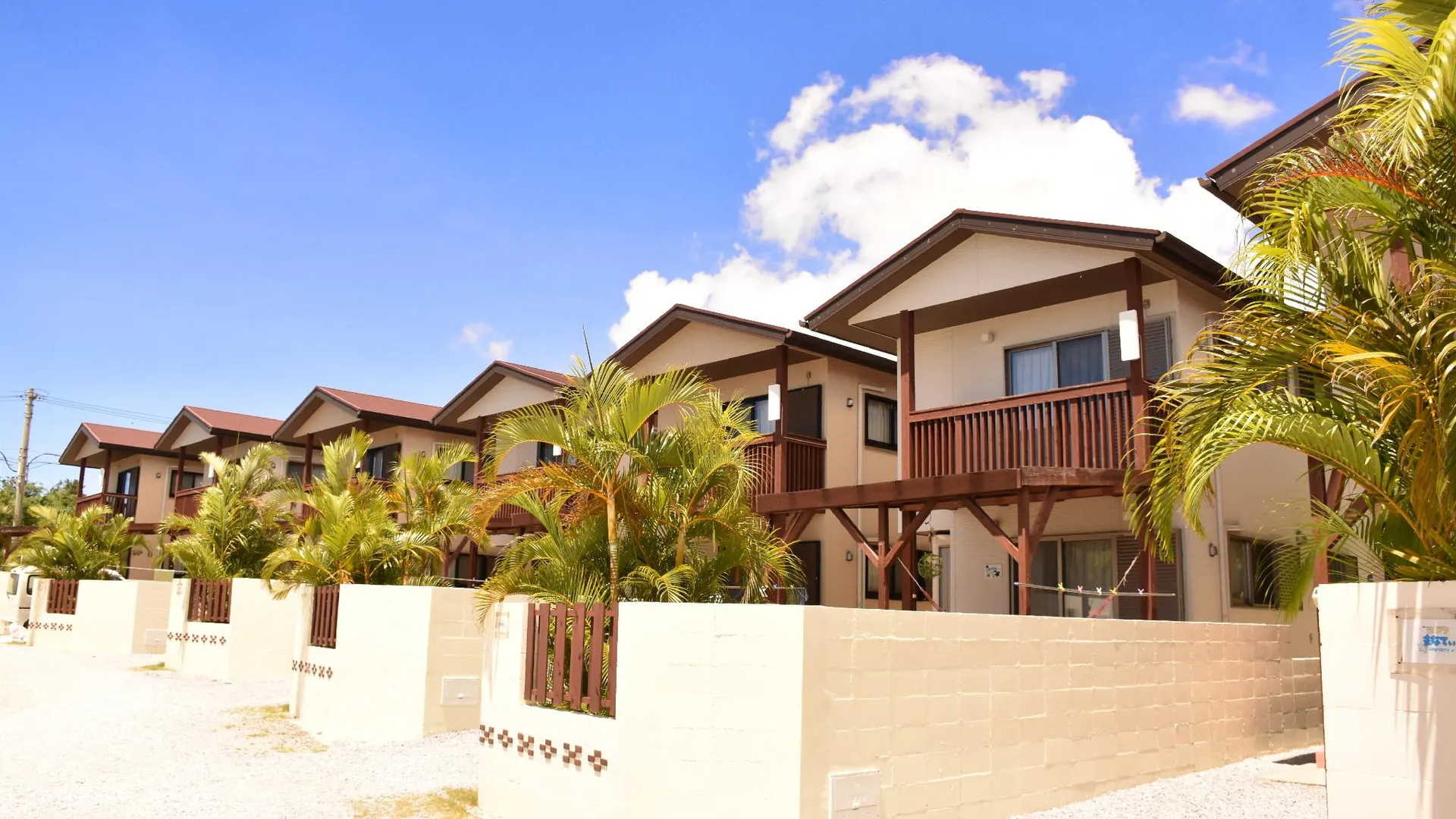 오키나와 본섬 콘도미니엄 추라우미 빌리지 5성급 게스트하우스 객실