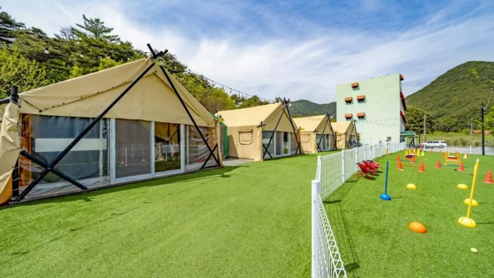 청도군 청도 신난다애견글램핑 2성급 게스트하우스 수영장