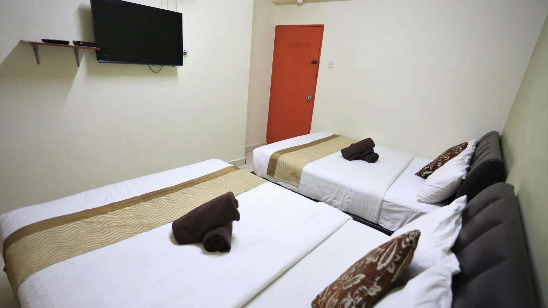 카메론 하일랜즈 캠못지 버짓 호텔 2성급 호텔 스위트룸