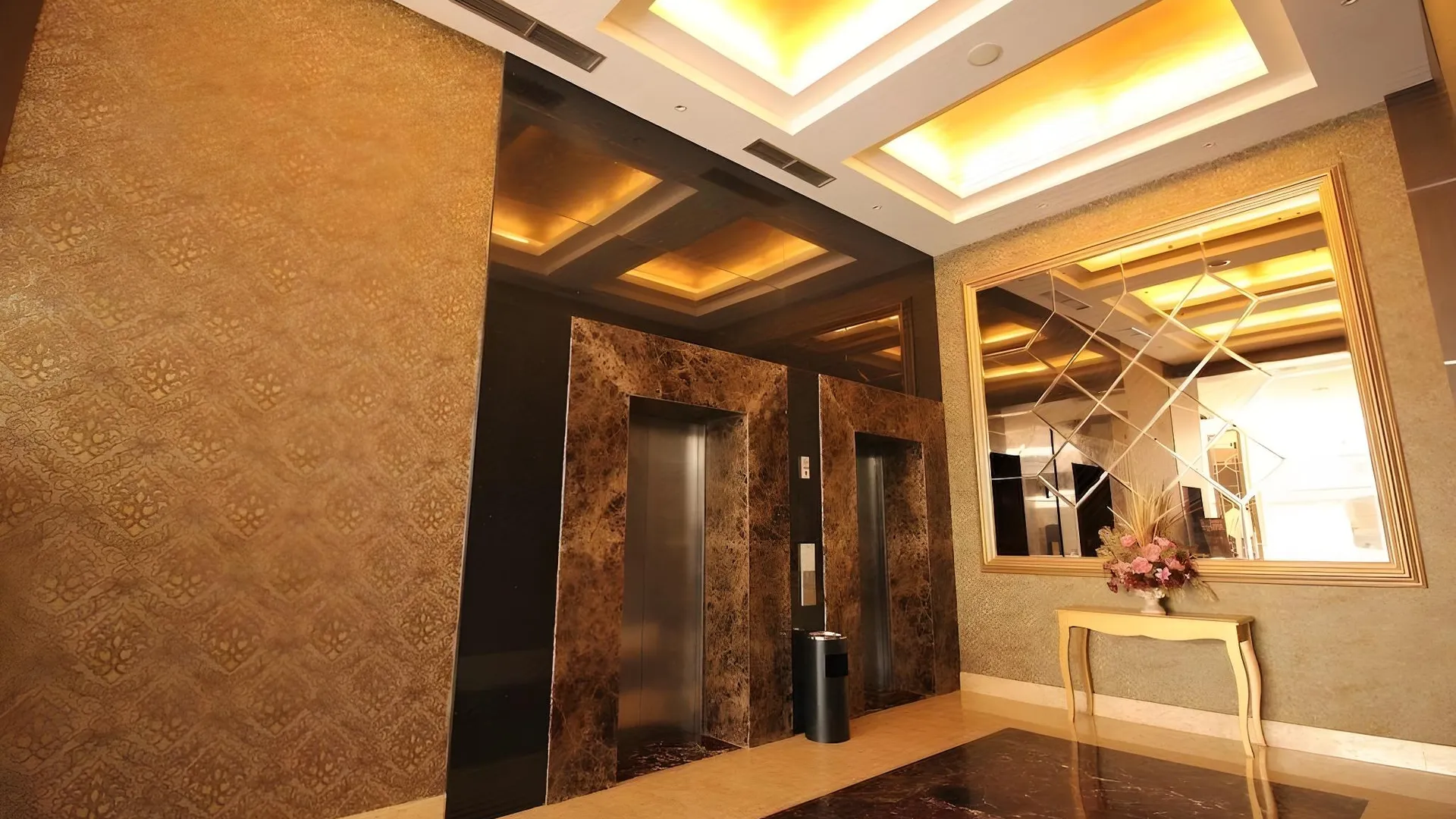 마카사르 호텔 렘시 3성급 호텔 수영장