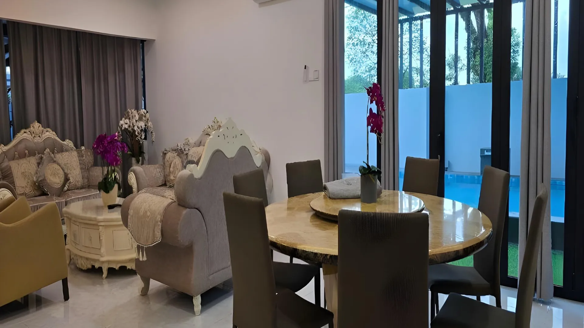 조호바루 / 조호르바루 탐포이의 프라이빗 하우스 (1500m², 침실 4개, 프라이빗 욕실 3개) 3성급 싱글룸 수영장