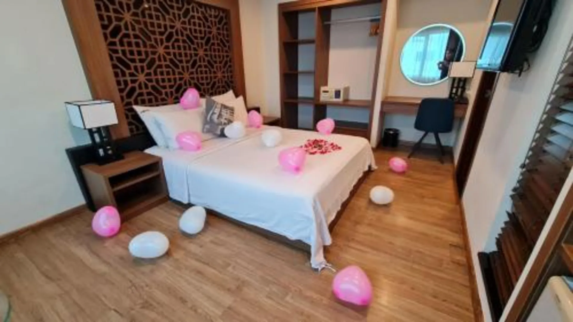 호치민 제미니 사이공 럭셔리 1성급 호텔 스위트룸