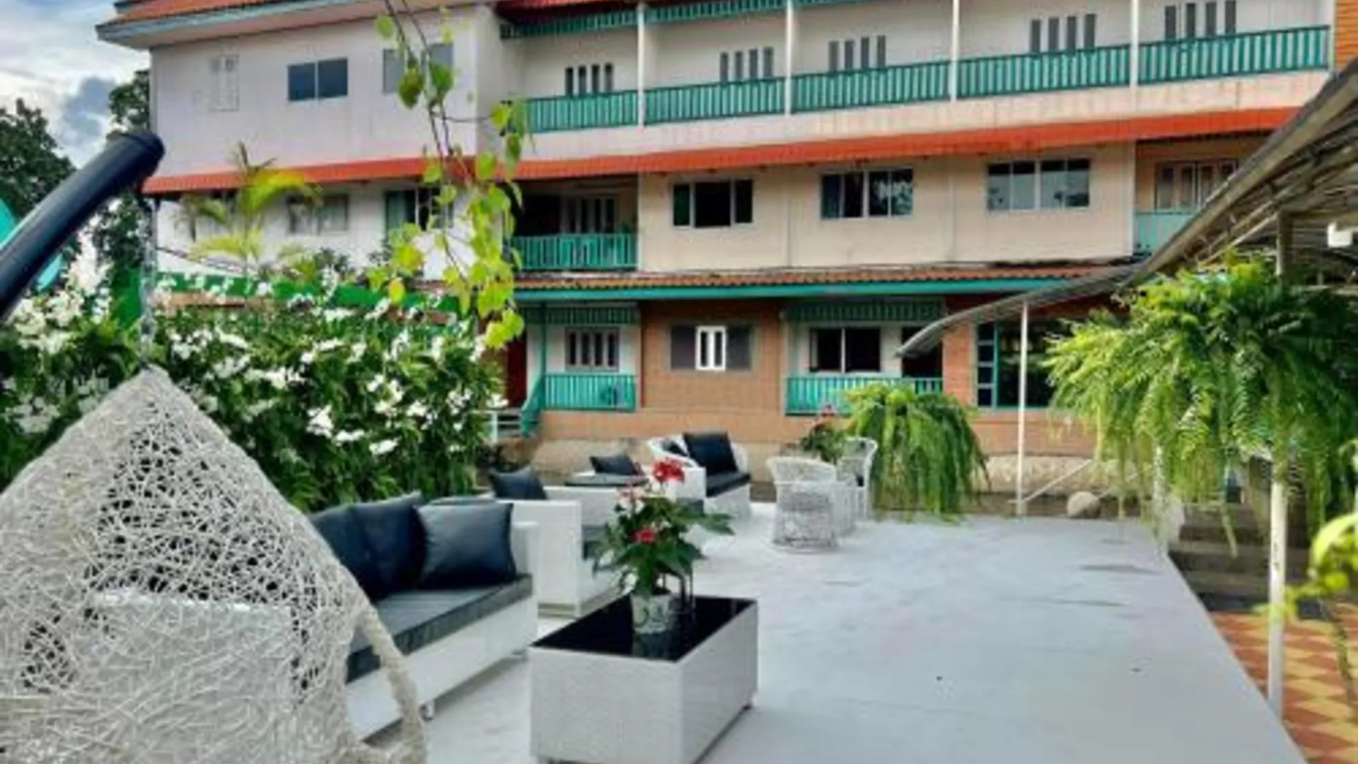 방콕 Baan Sood Soi Residence 1 บ้านสุดซอย เรซิเด้นท์ 1 2성급 호텔 레스토랑