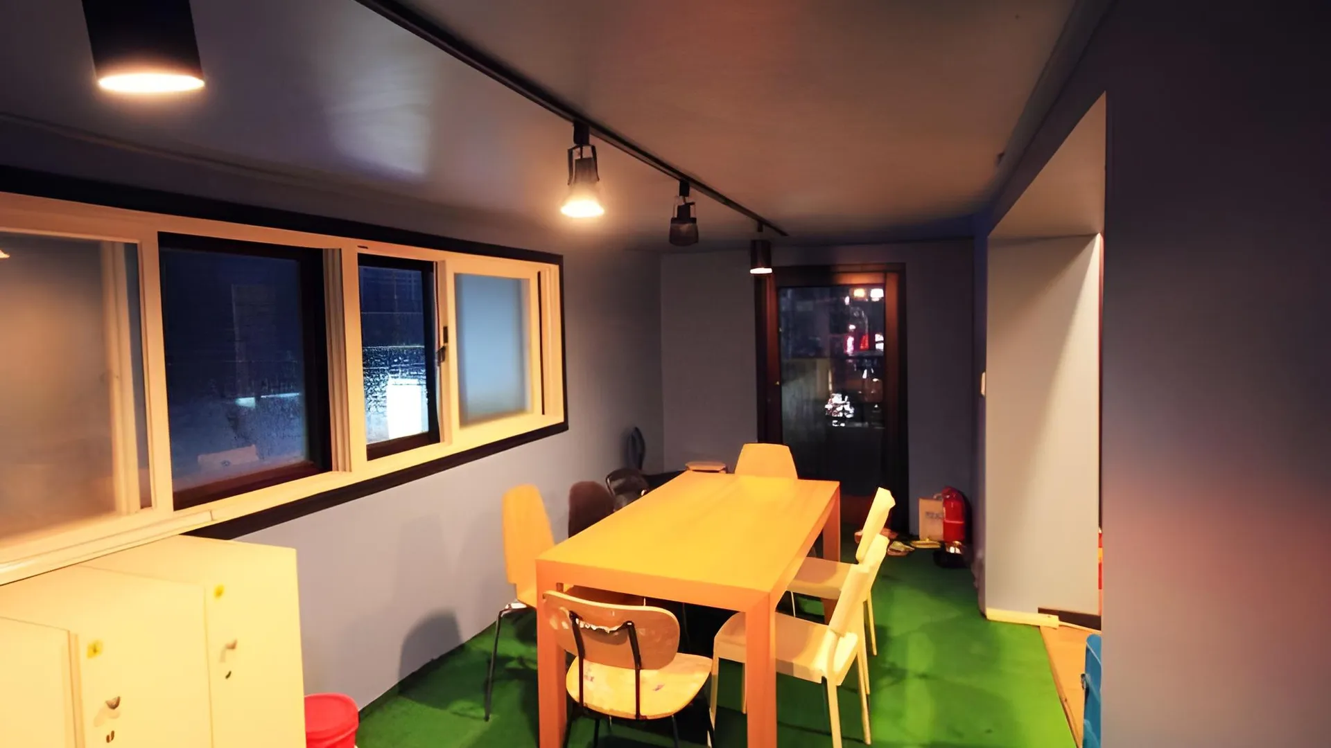 서울 더 원 호스텔 홍대 1성급 호텔 부대시설