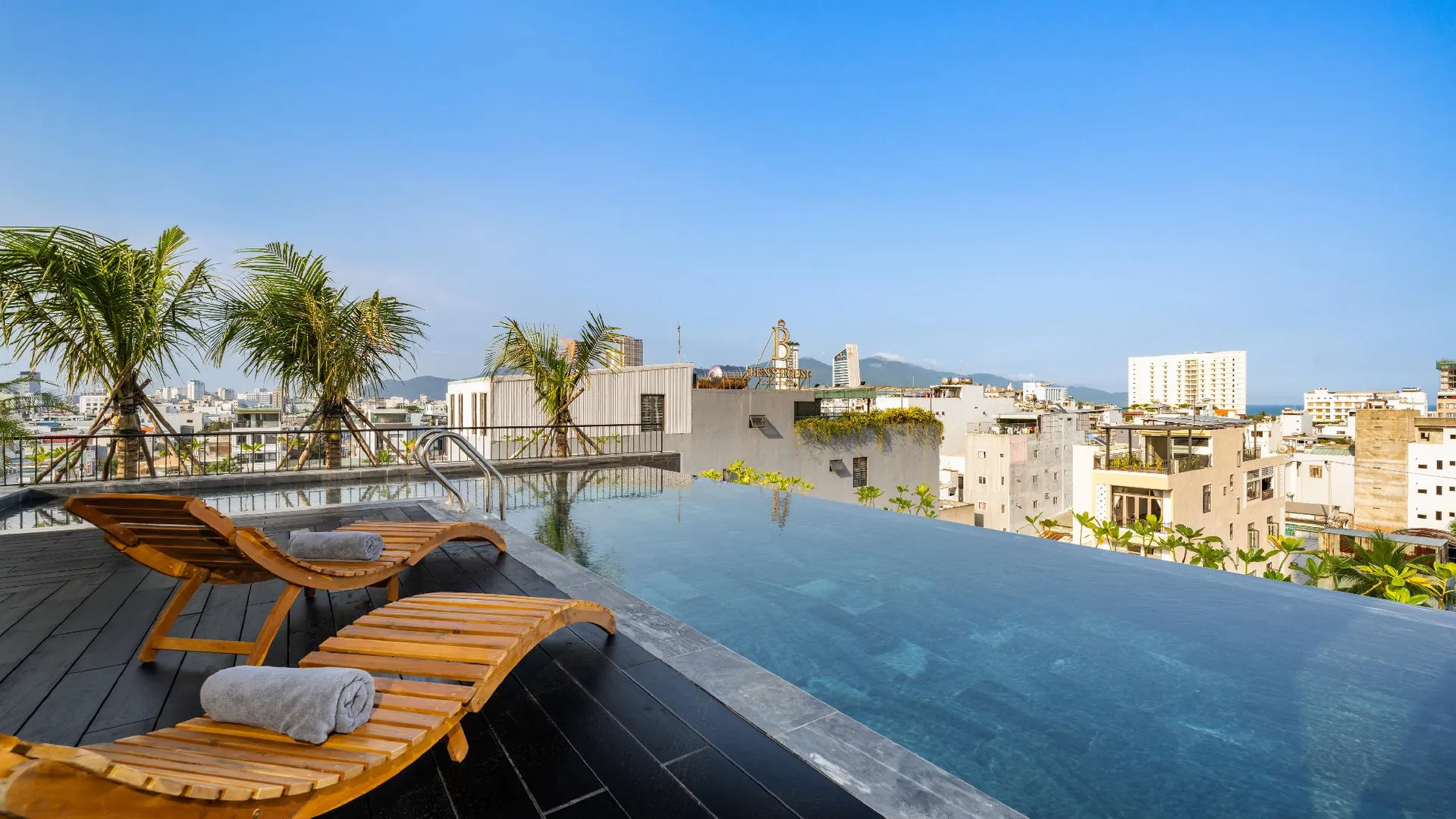 다낭 더 HEM 아파트먼트 앤 호텔 4성급 호텔 전망