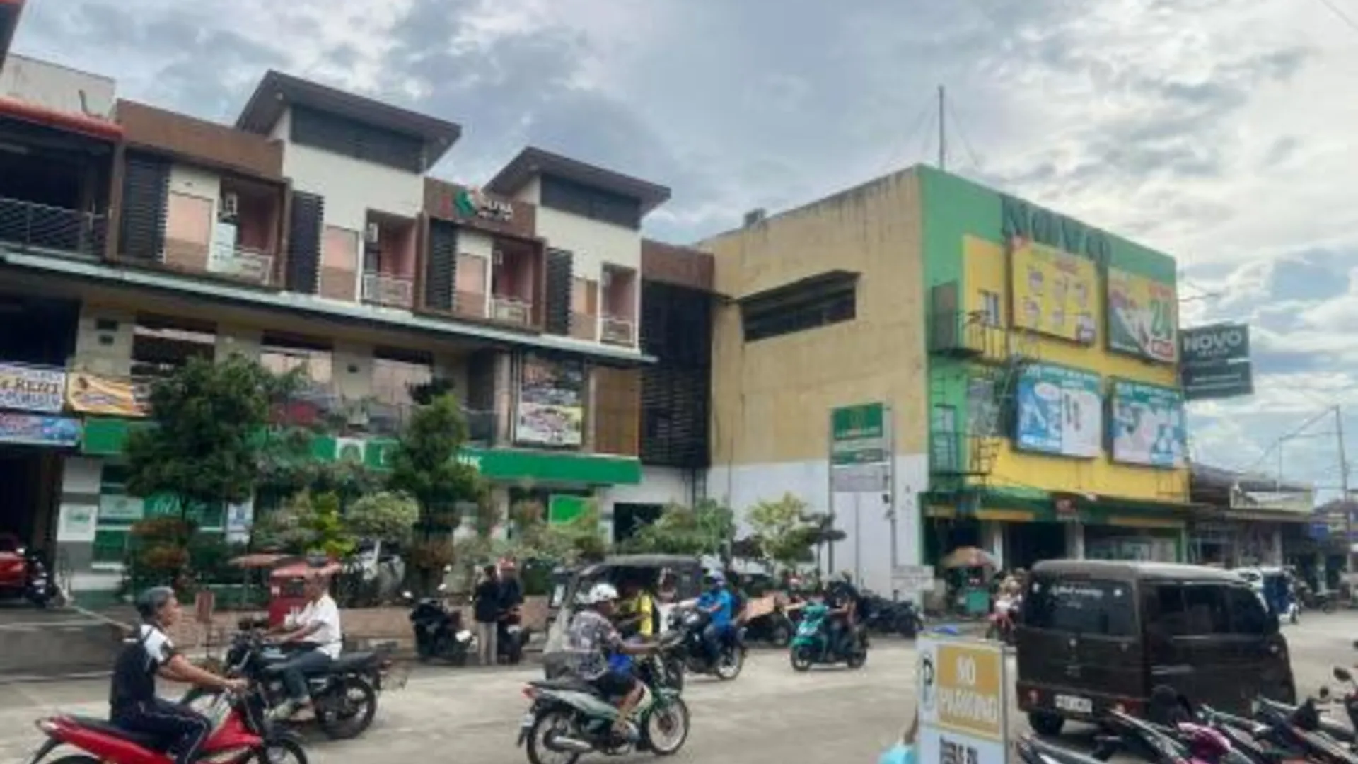 마하약 Rielena Plaza Hotel and Suites 1성급 호텔 전망