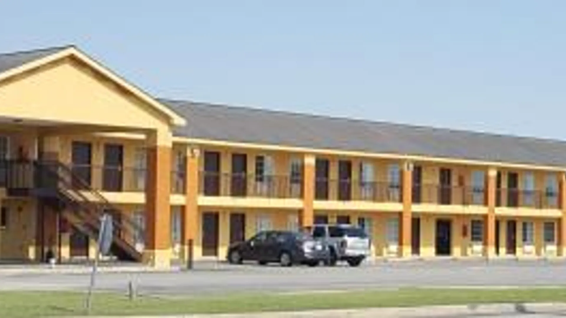 펠햄  (GA) Executive Inn 2성급 호텔 외관