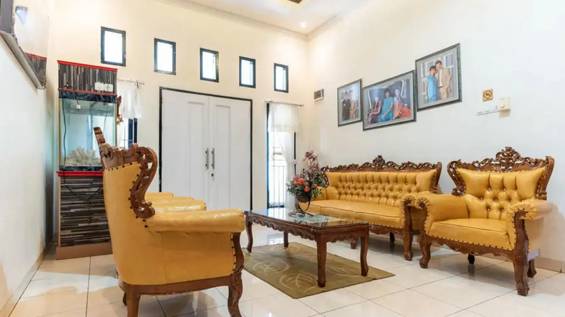 마카사르 레드도어즈 @ 펭가요만 파나쿠캉 3 2성급 호텔 레스토랑