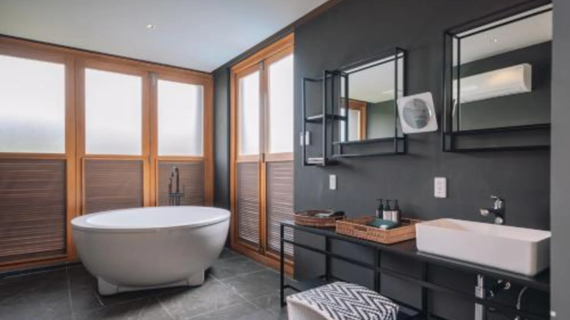 오키나와 본섬 Reflexion Villas GLANZ by Relapool 4성급 게스트하우스 스위트룸