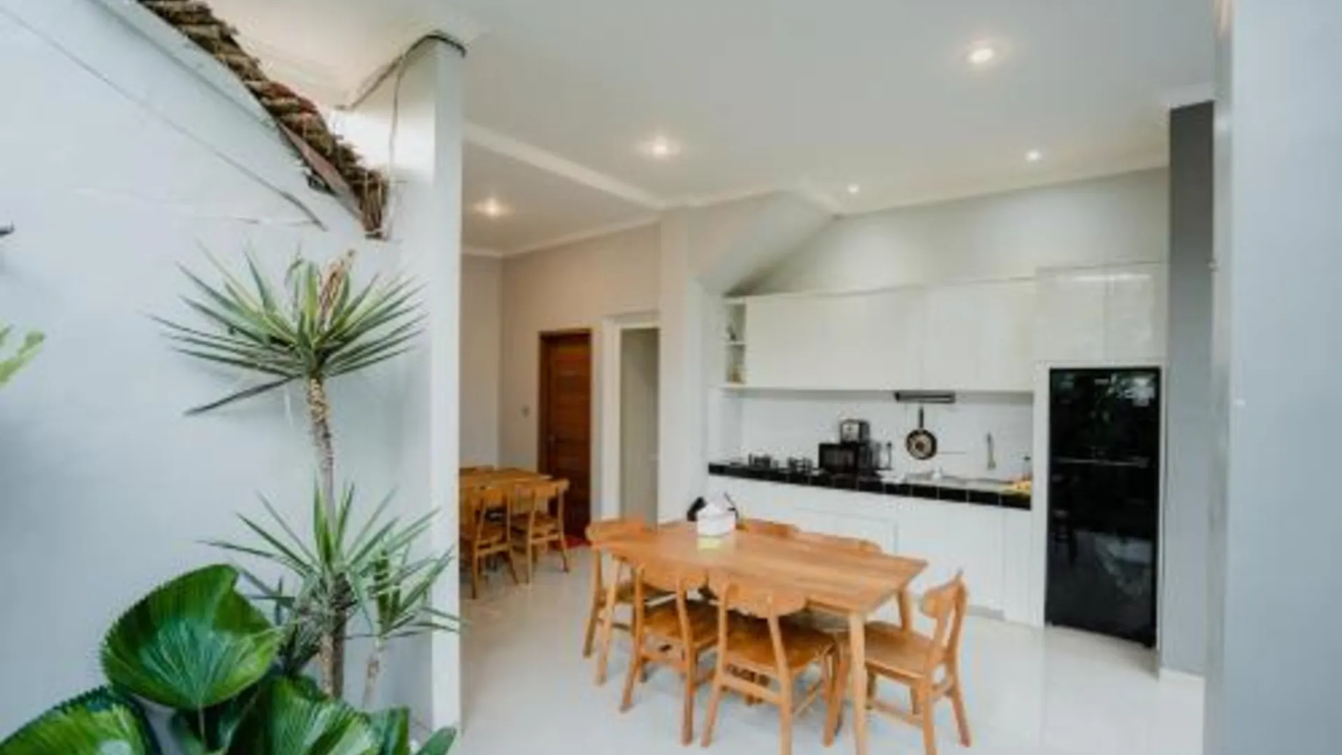 발리 Kubu Gena Guest House Canggu 3성급 호텔 레스토랑