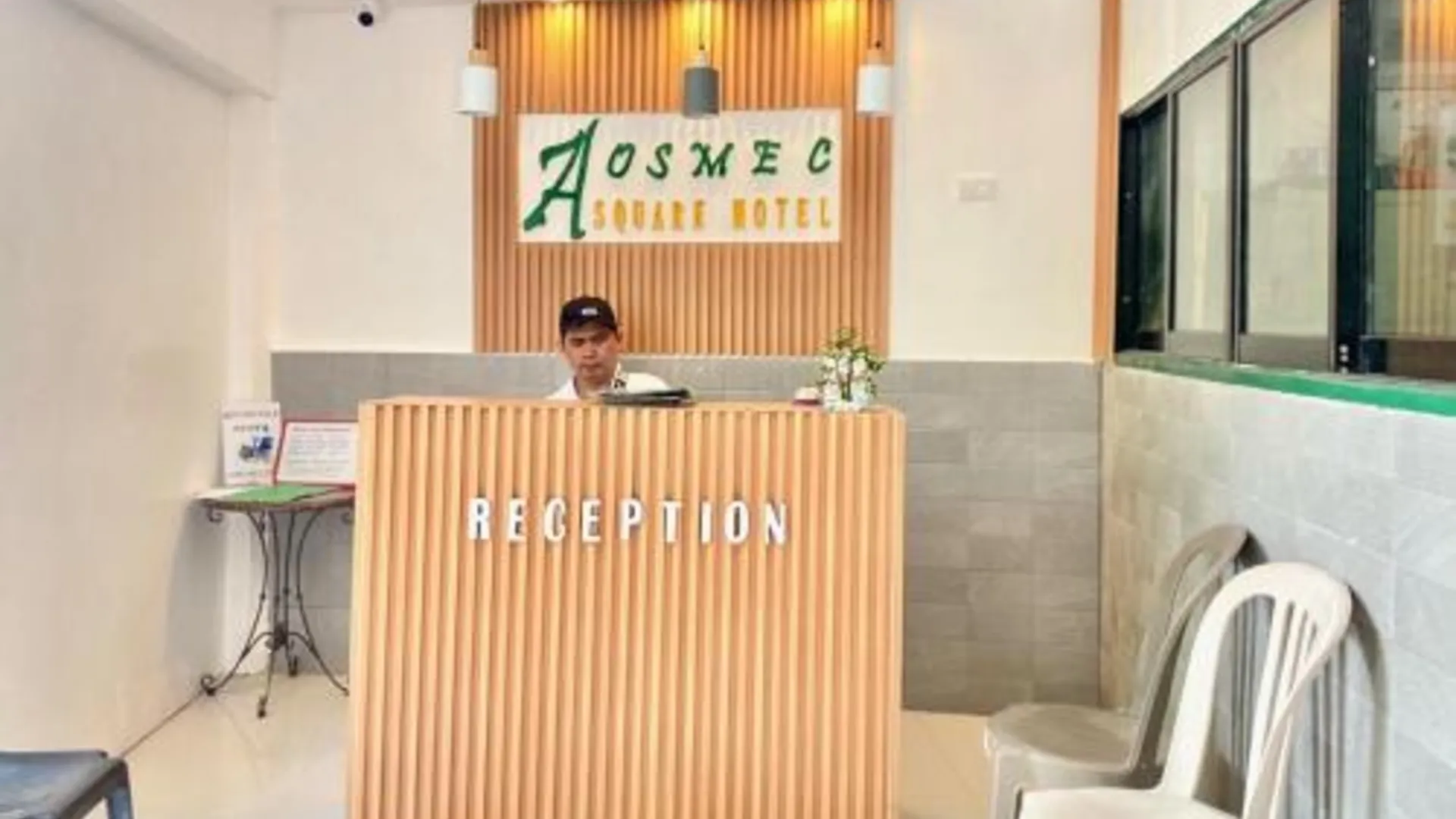 세부 AOSMEC 스퀘어 호텔  2성급 호텔 외관