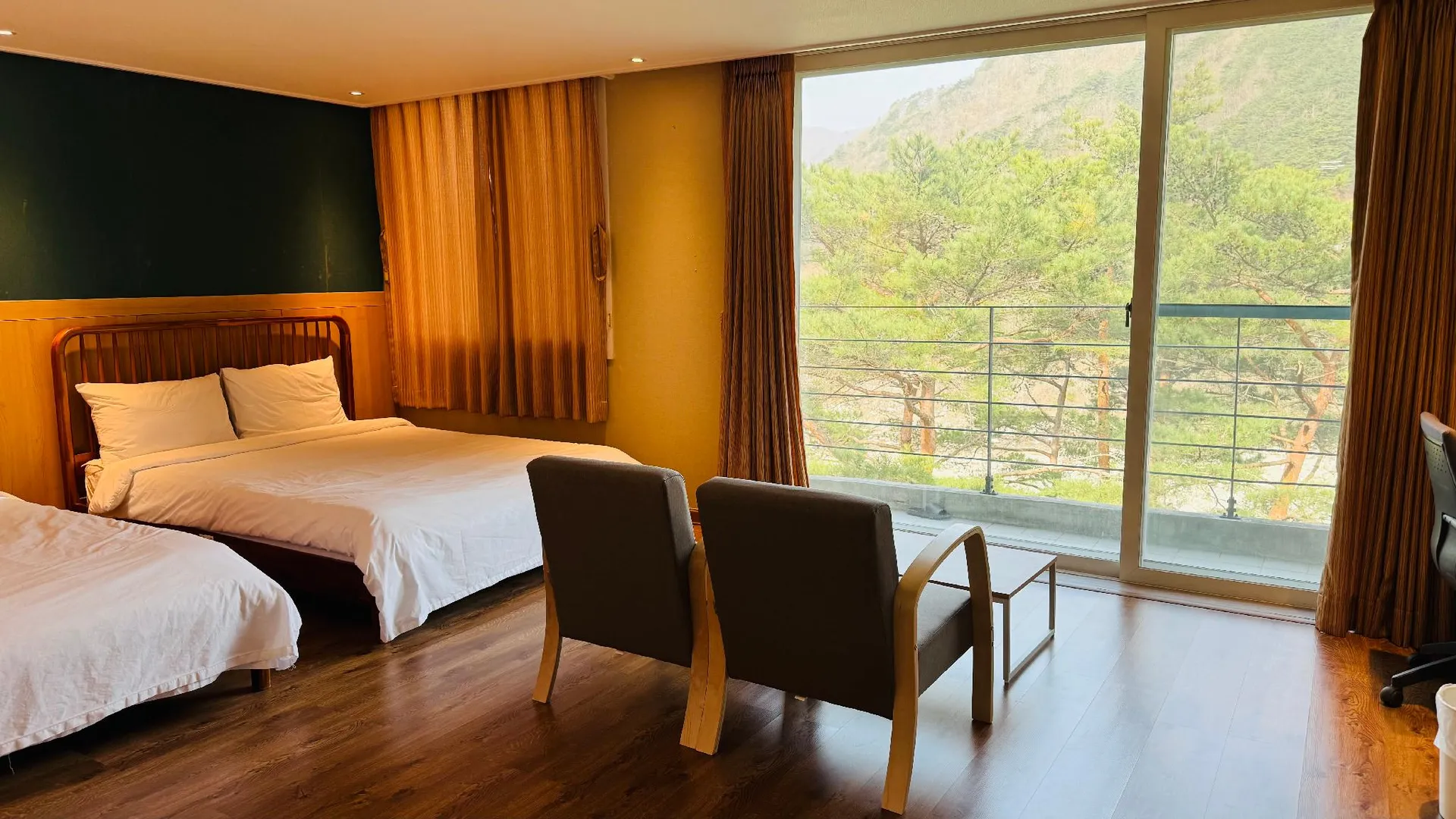 인제 만해 마을 1성급 호텔 스위트룸