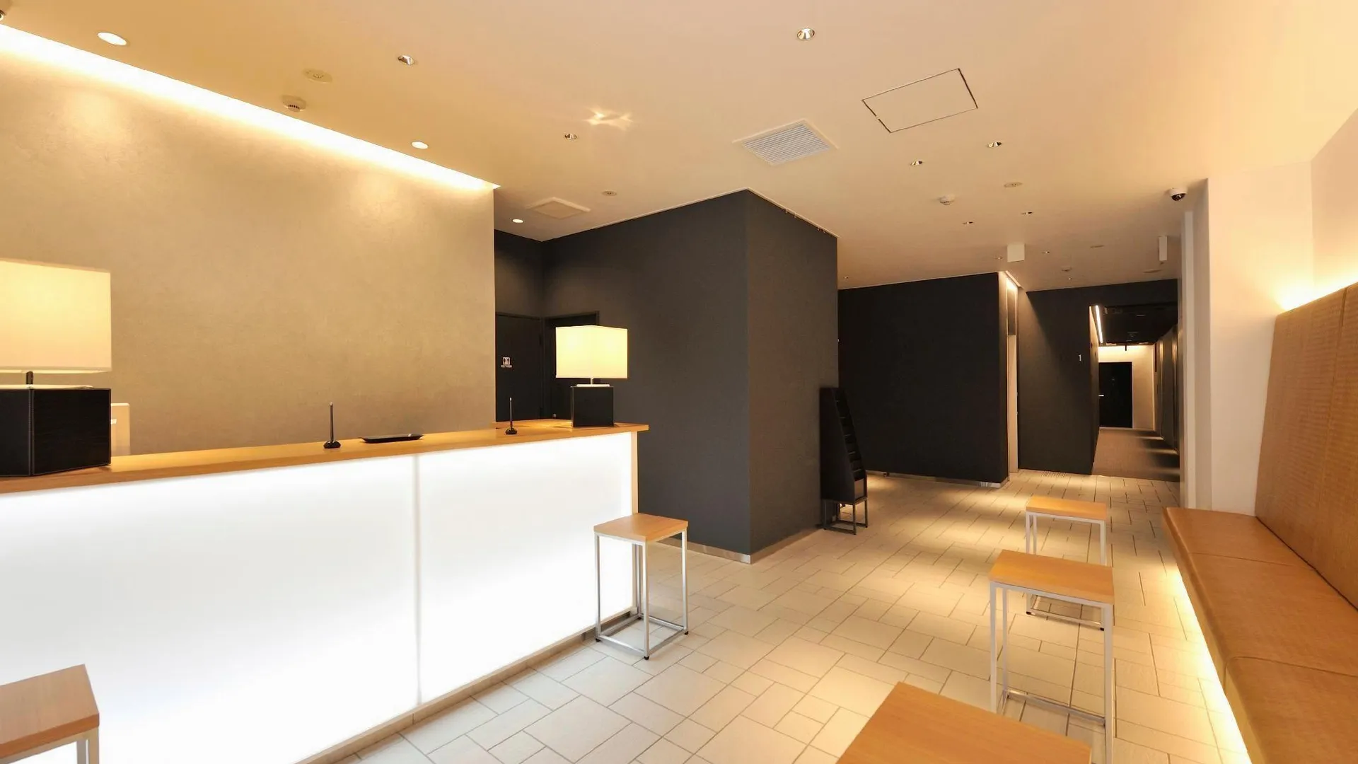 교토 후가스테이 시조 오미야 3성급 호텔 로비