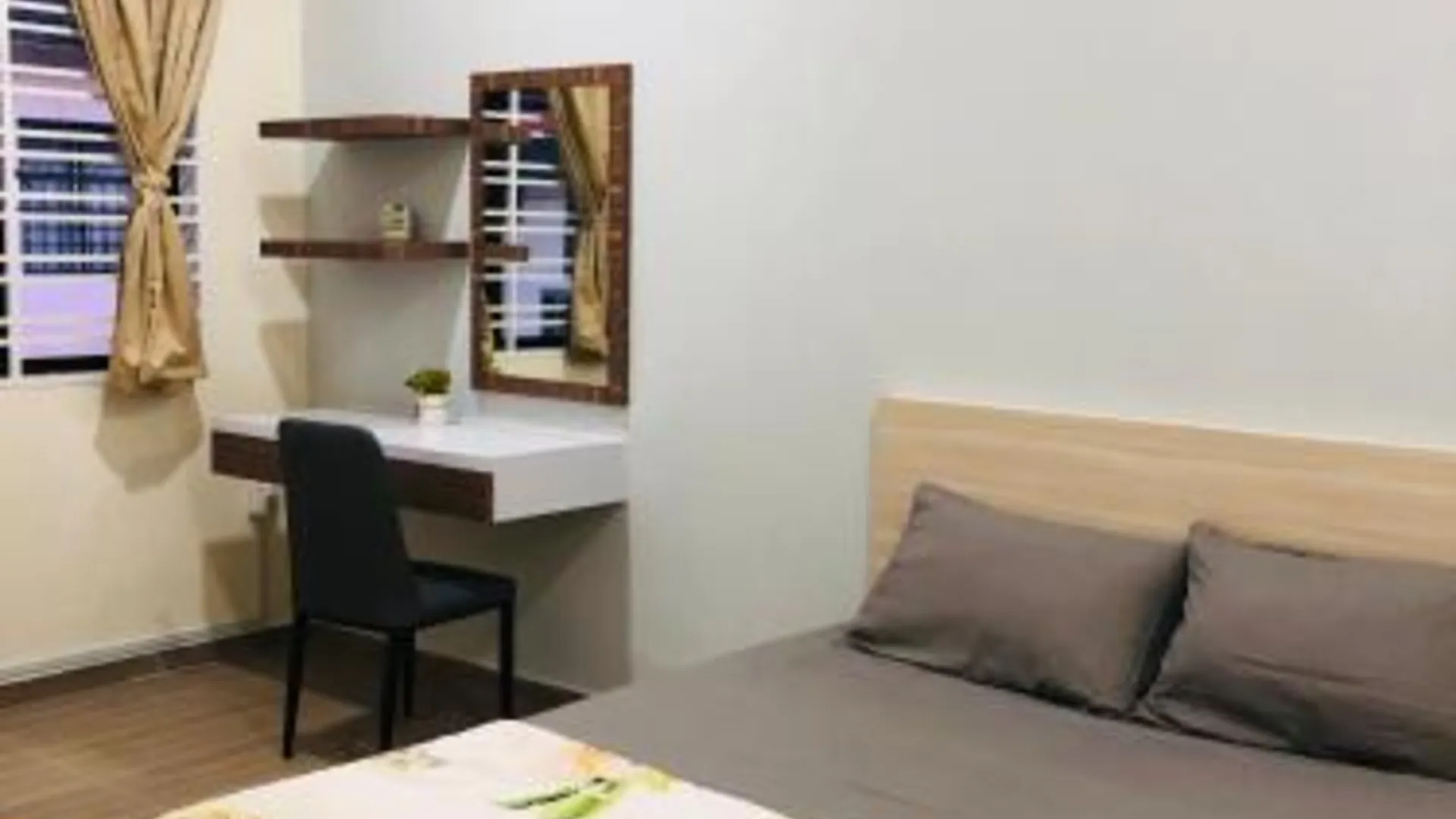 세리 만중 세리 만중의 프라이빗 하우스 (150m², 침실 4개, 프라이빗 욕실 3개) 3성급 게스트하우스 스위트룸