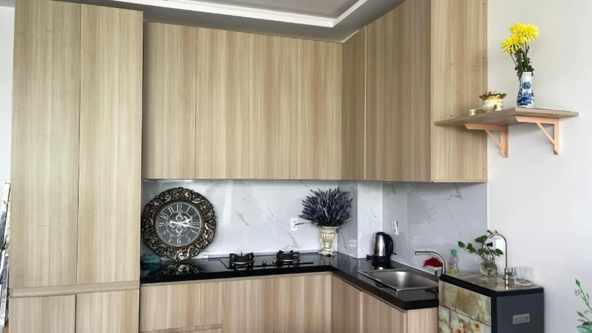 꼰뚬 윈도우 1 호텔 2성급 호텔 외관