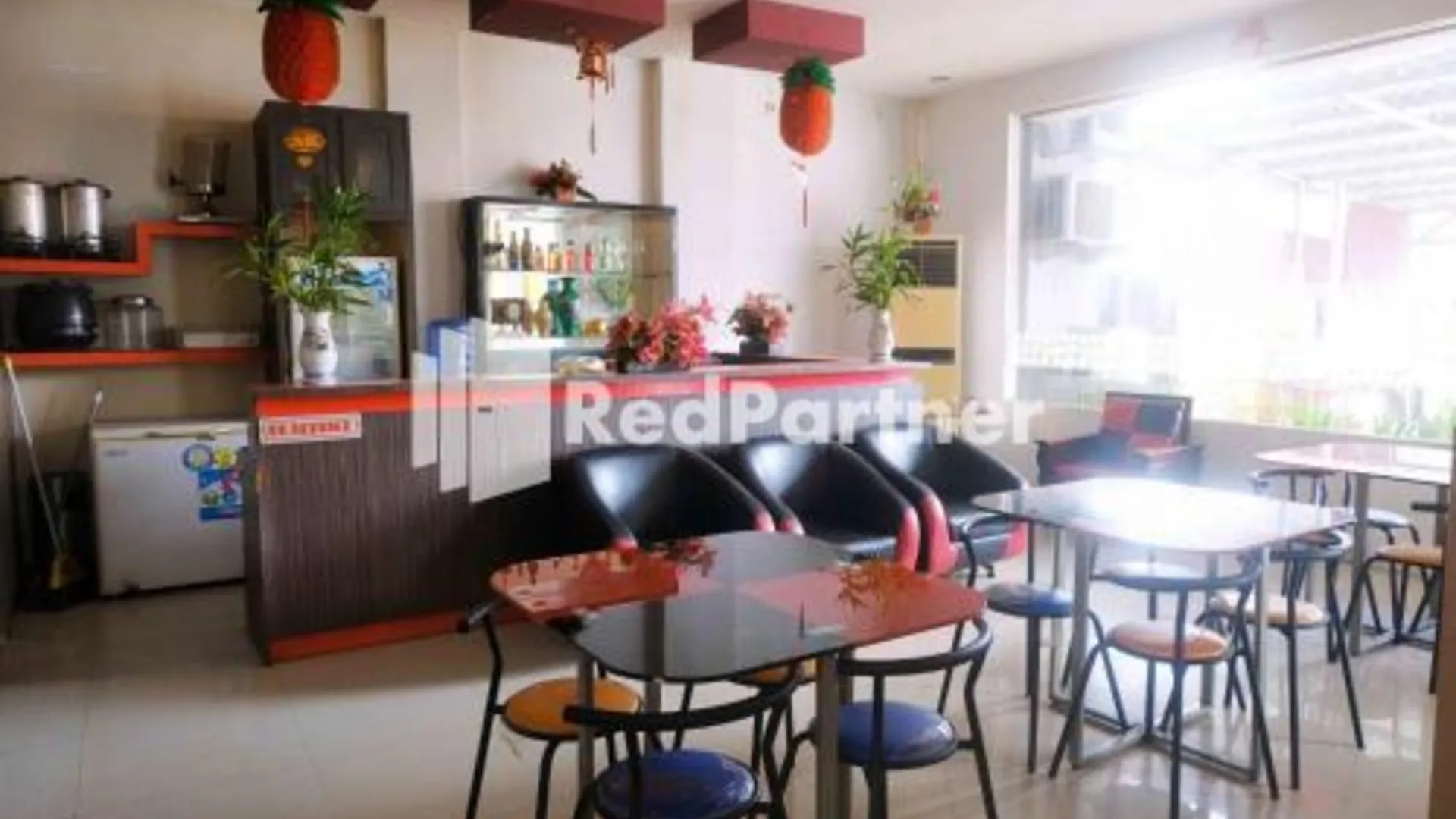 마카사르 Hotel Permata Makassar Mitra RedDoorz 2성급 호텔 로비