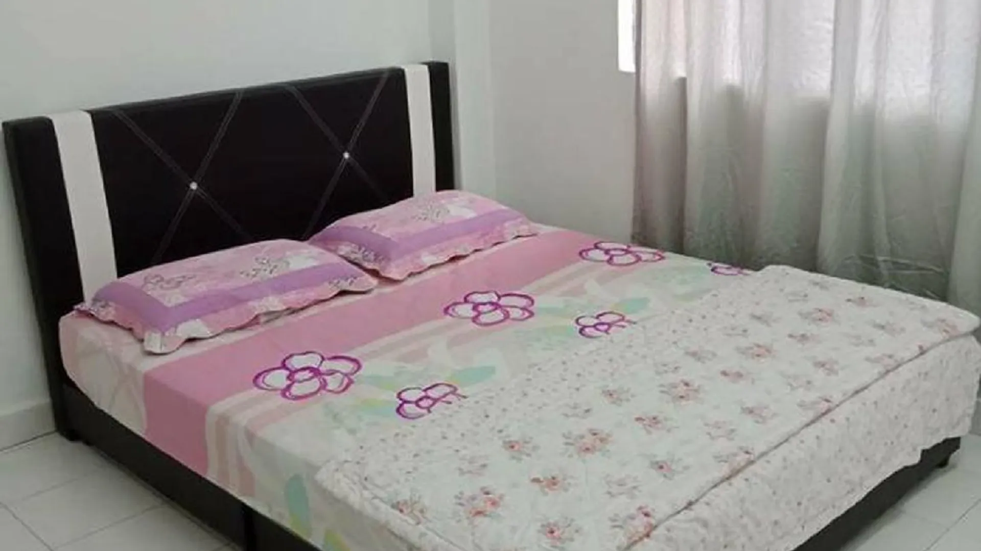 말라카 멜라카텡가의 아파트먼트 (850m², 침실 3개, 프라이빗 욕실 2개) 2성급 싱글룸 스위트룸