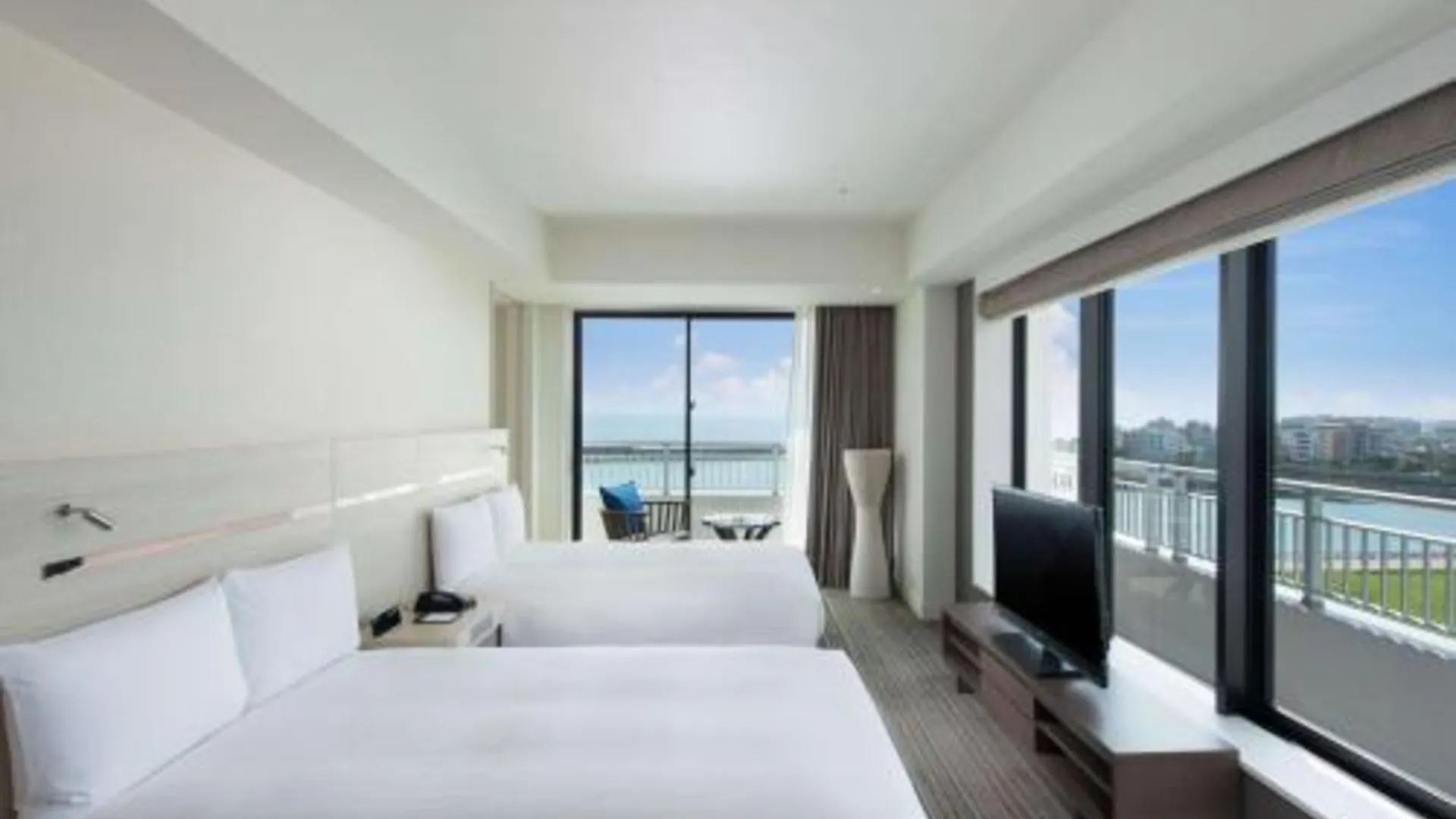 오키나와 본섬 힐튼 오키나와 자탄 리조트 4성급 호텔 스위트룸