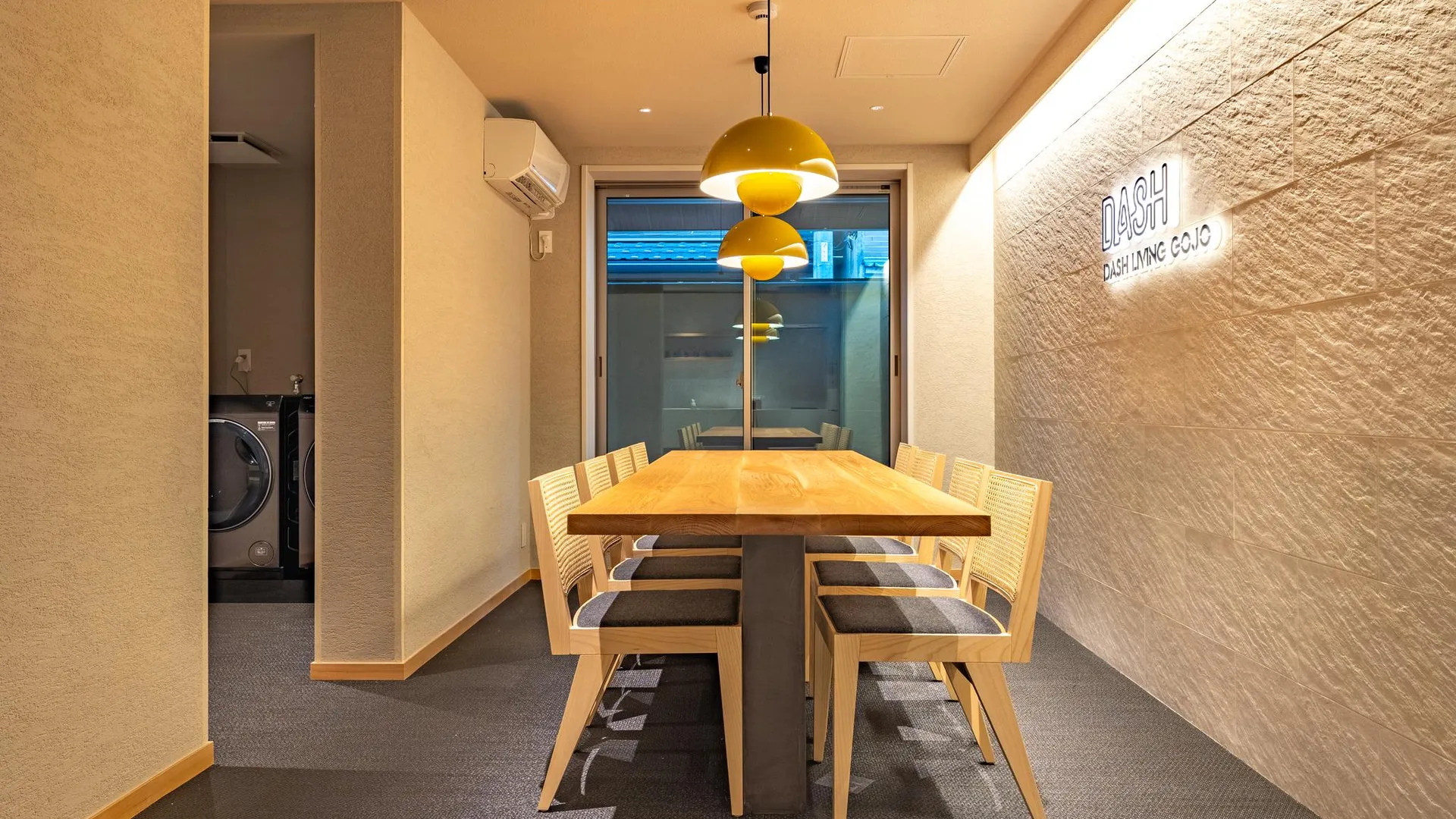 교토 대시 리빙 고조 3성급 호텔 수영장