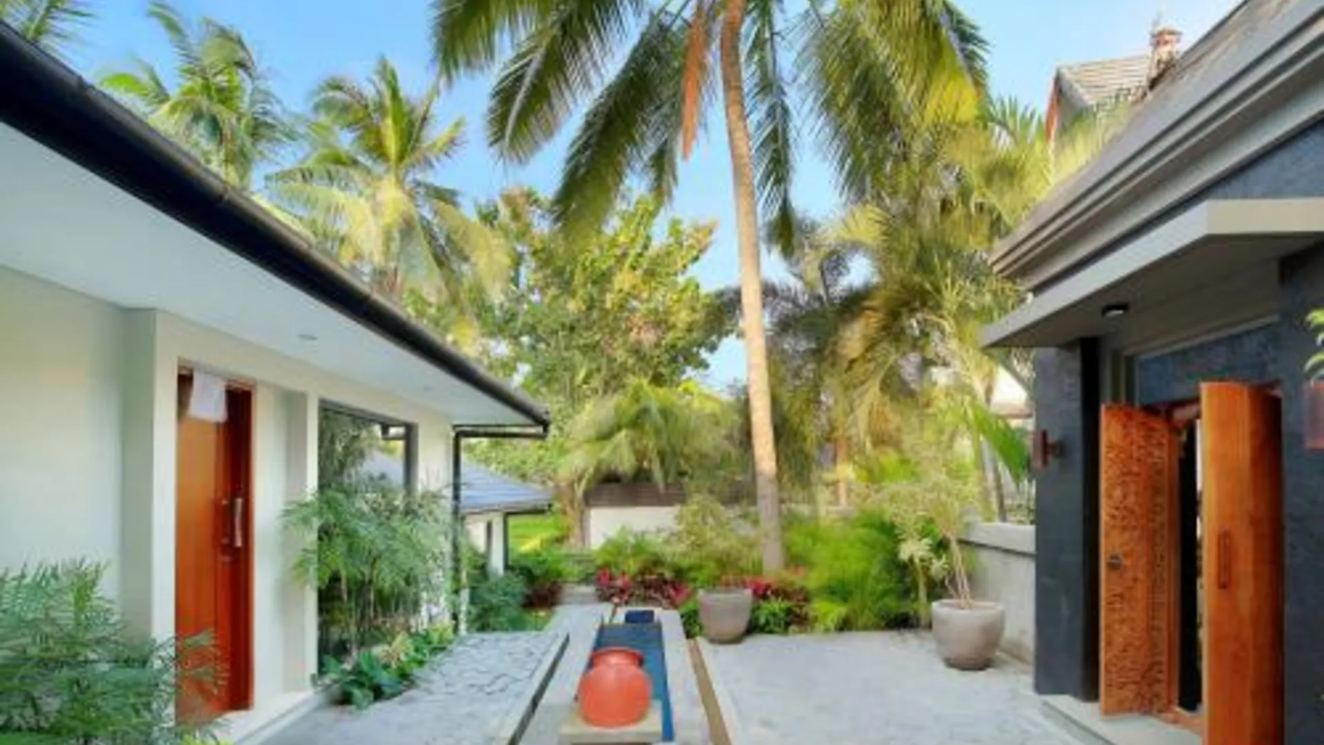 발리 로얄 카무엘라 빌라 앤 스위트 앳 몽키 포레스트, 우붓 5성급 호텔 수영장