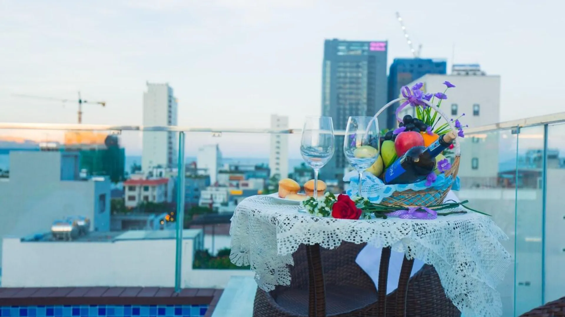 다낭 POOL Seaview 4B - Blue Sea Apartment - Near Beach 4성급 게스트하우스 레스토랑