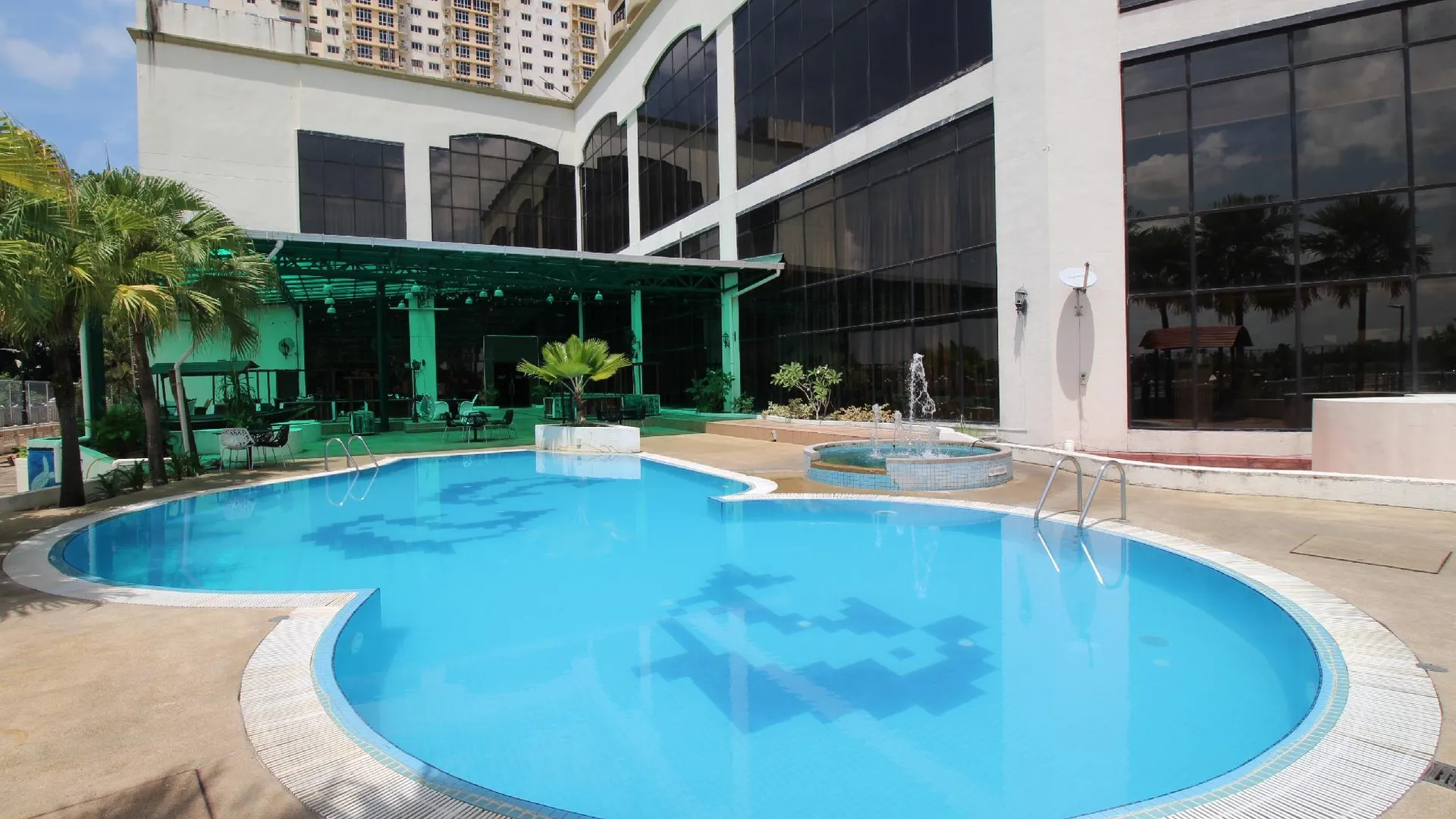 코타바루 그랜드 리버뷰 호텔 4성급 호텔 외관