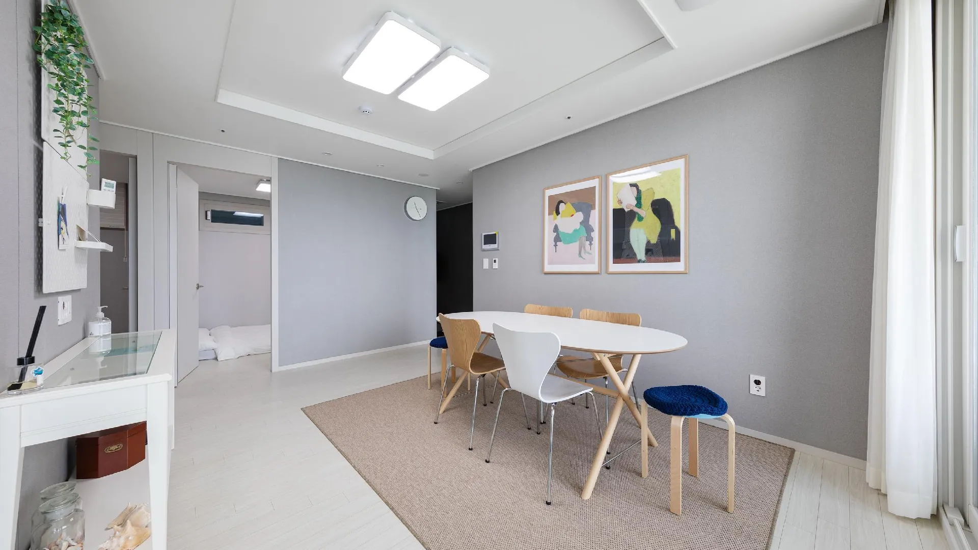 강릉 Ocean stay★ three room half ocean view room01 4성급 게스트하우스 레스토랑