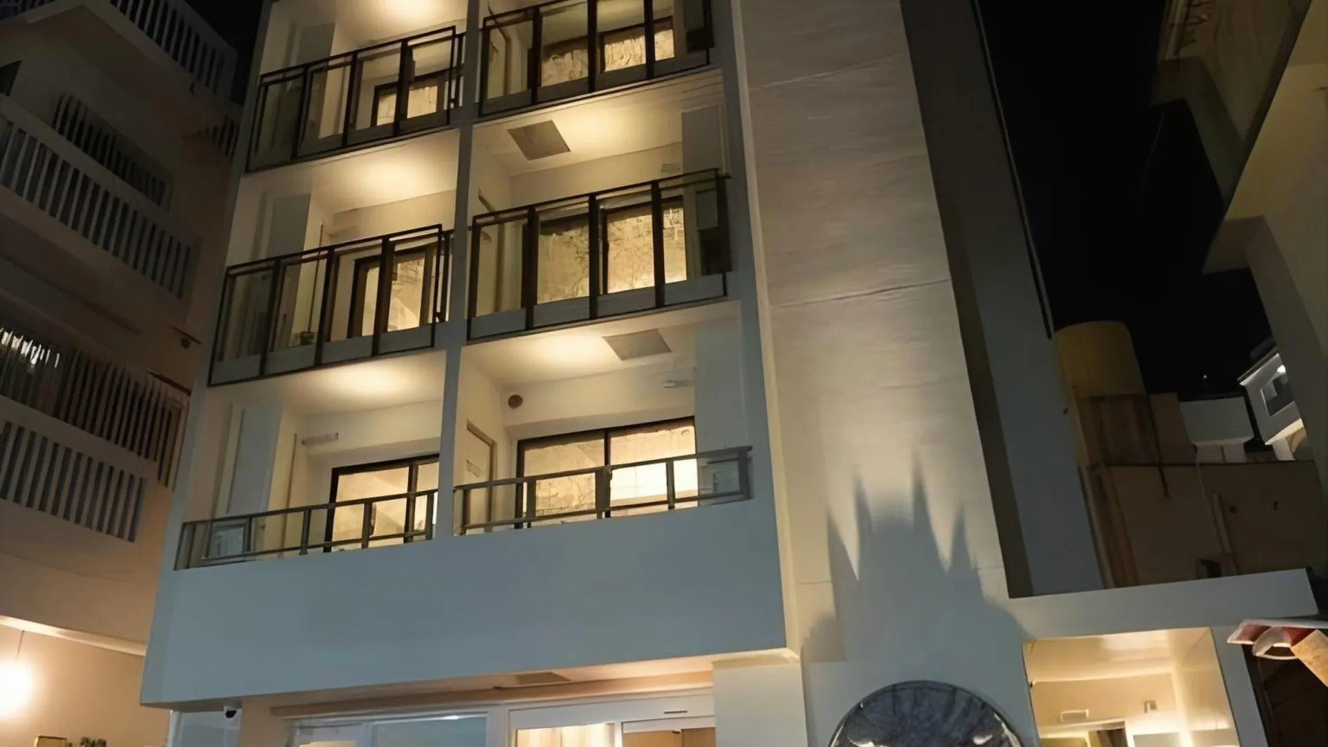 오키나와 본섬 콘도미니오 마키시 아네소 2성급 호텔 스위트룸