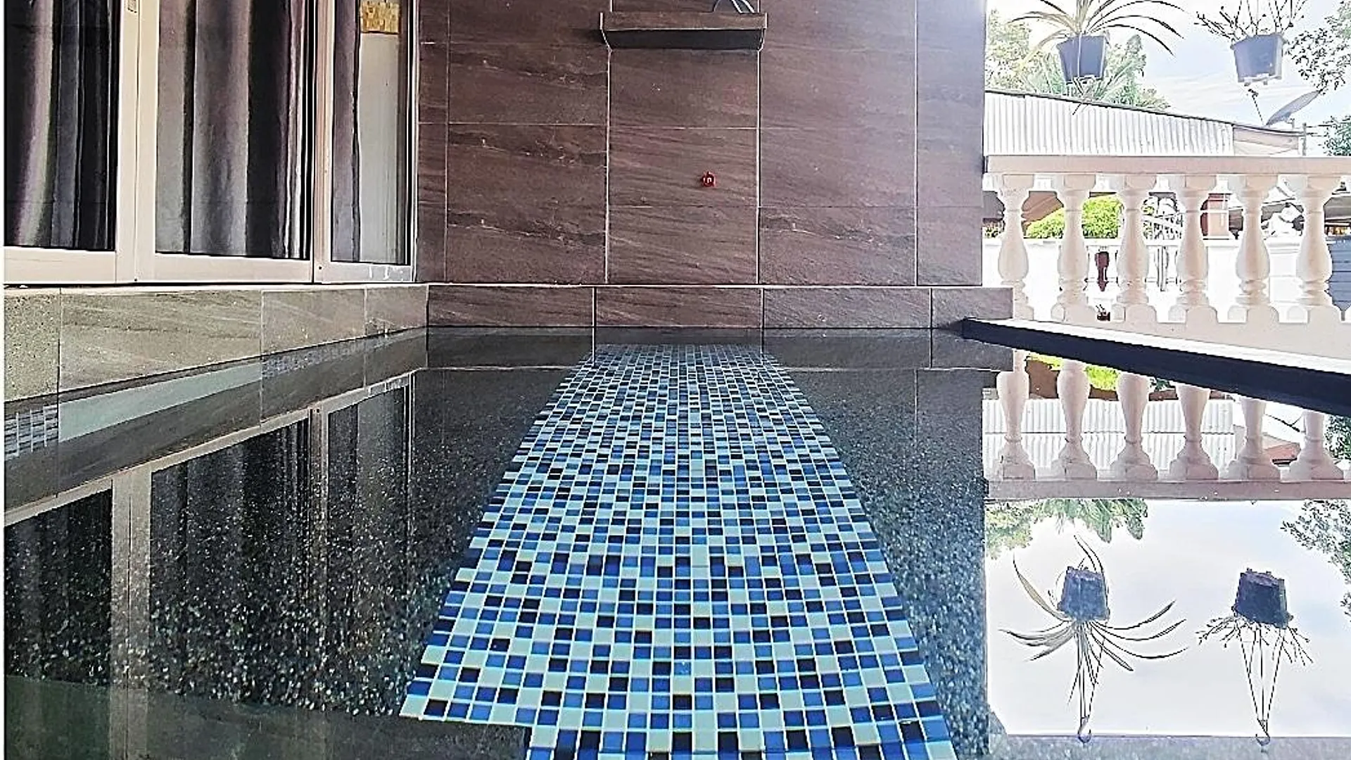 포트 딕슨 타만 투아 바투의 프라이빗 하우스 (m², 침실 4개, 프라이빗 욕실 3개) 3성급 싱글룸 전망