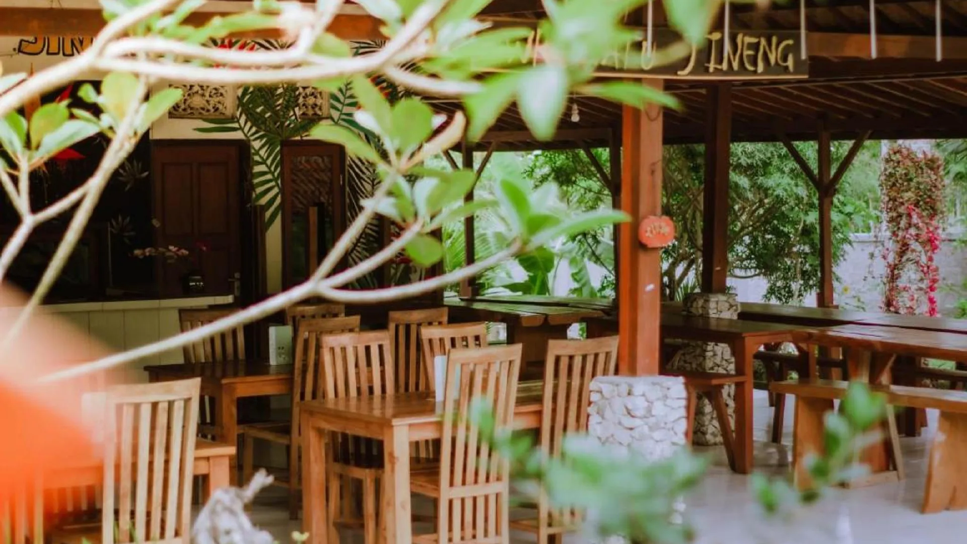 발리 와투 지넹 바이 위즈젤라 3성급 호텔 레스토랑