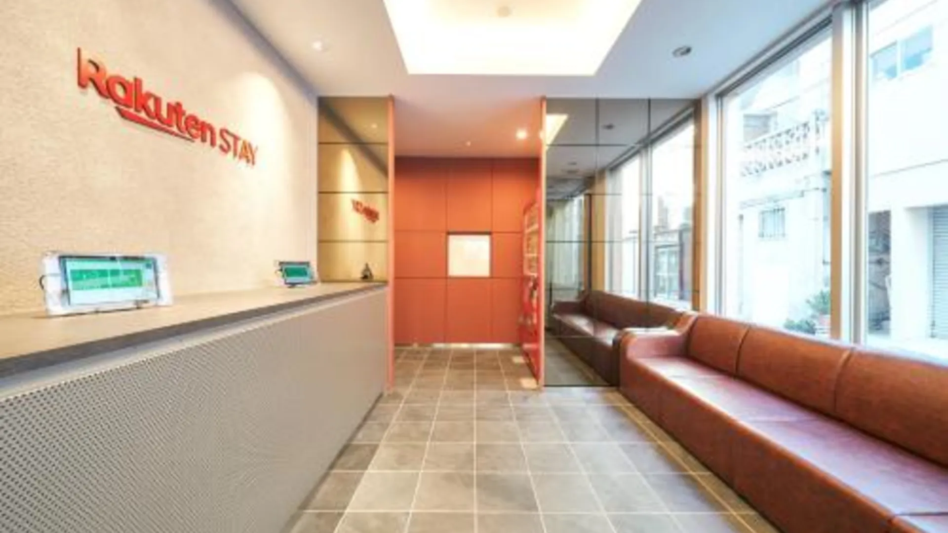 오키나와 본섬 라쿠텐 스테이 나하 야치문 스트리트 4성급 게스트하우스 수영장