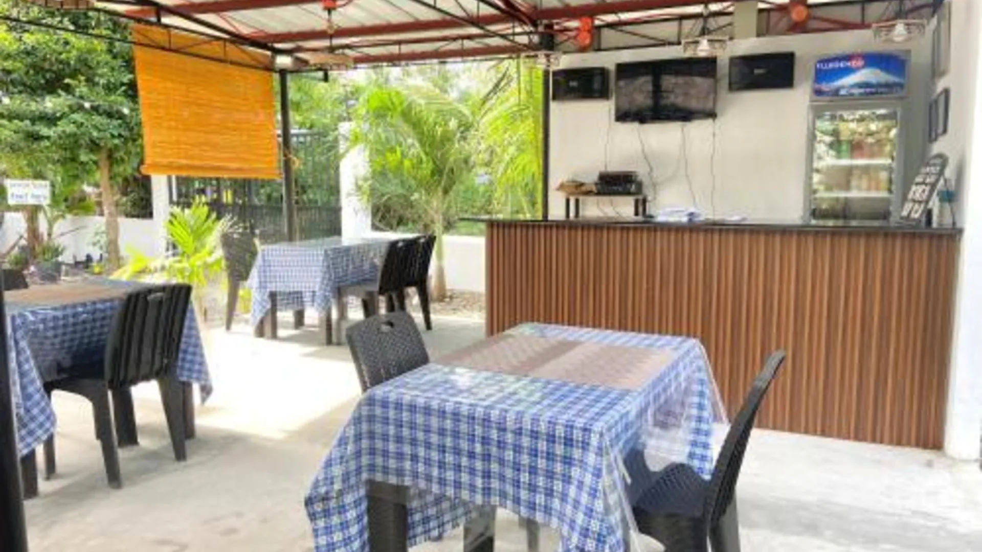 세부 코코넛 인 모알보알 1성급 호텔 수영장