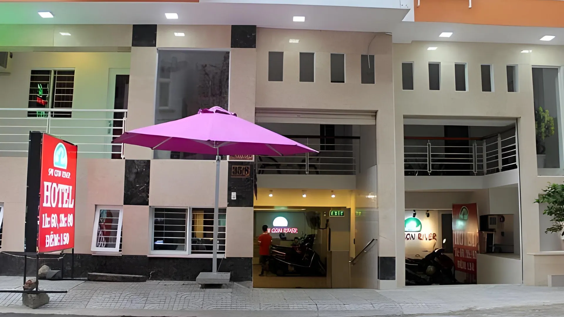 호치민 사이공 리버 호텔 - 2구 2성급 호텔 스위트룸