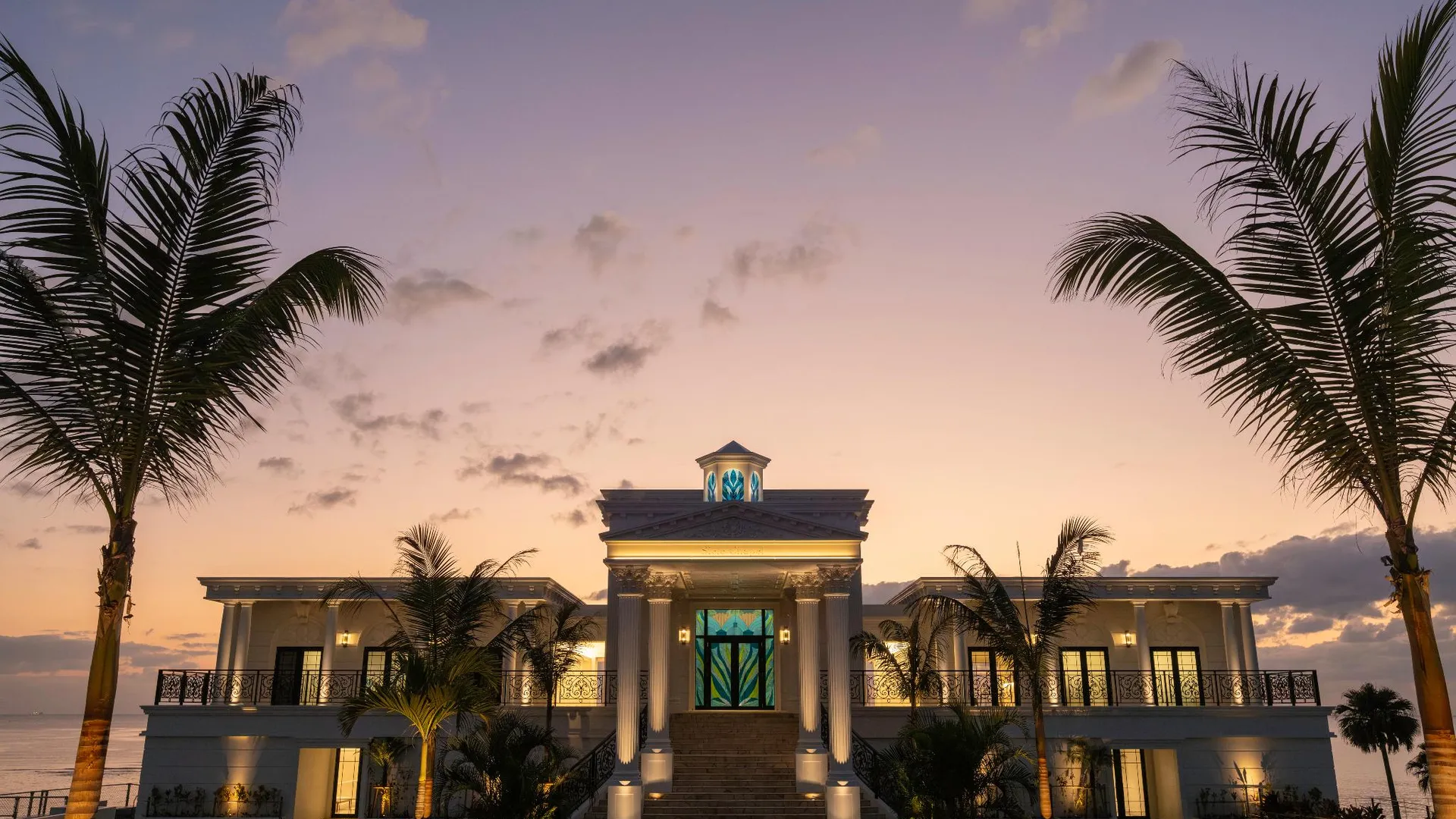 오키나와 본섬 라조르 씨 리조트 3성급 호텔 로비