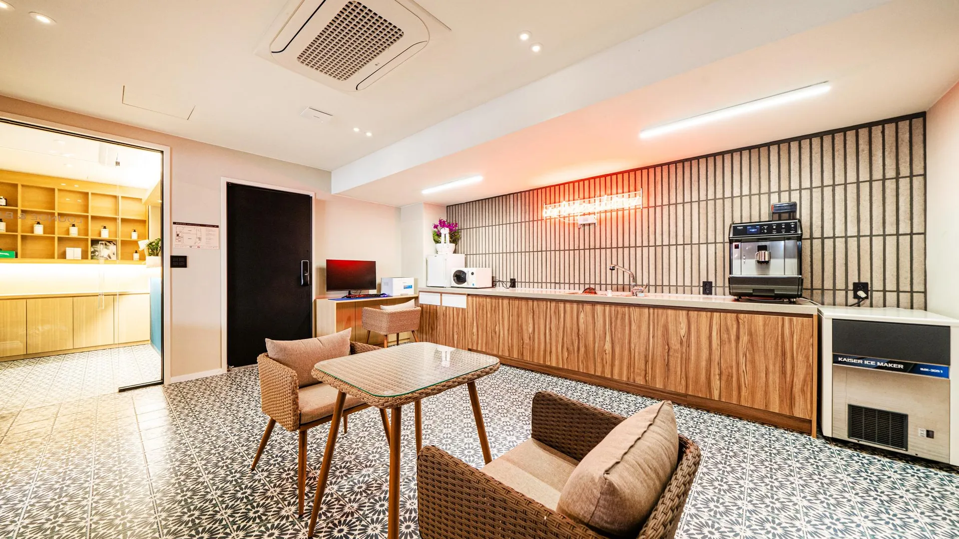 서울 어반슬로우 2성급 호텔 로비