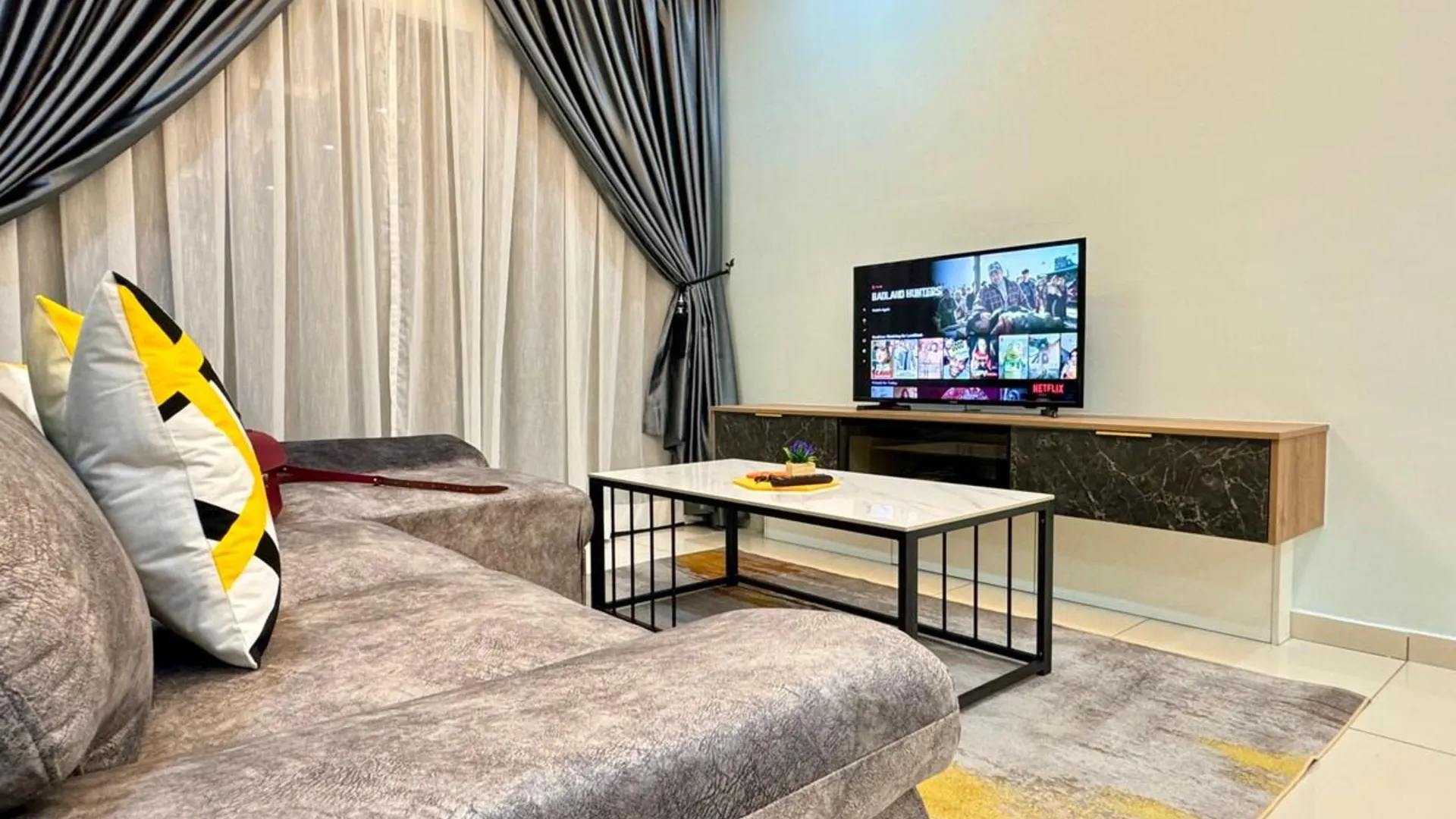 이포 캄풍 자와의 프라이빗 하우스 (100m², 침실 4개, 프라이빗 욕실 2개) 3성급 게스트하우스 스위트룸