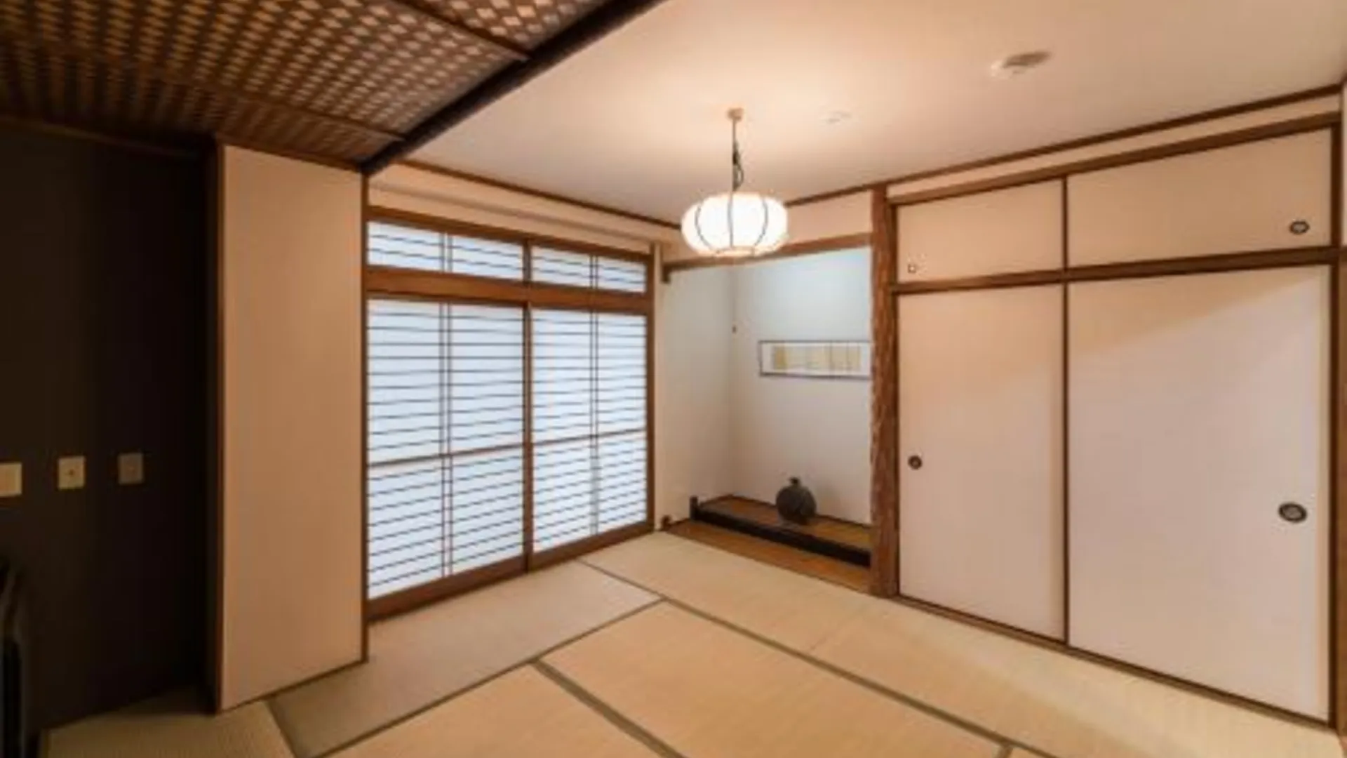 후쿠오카 Flower Base KIKU 4성급 게스트하우스 객실