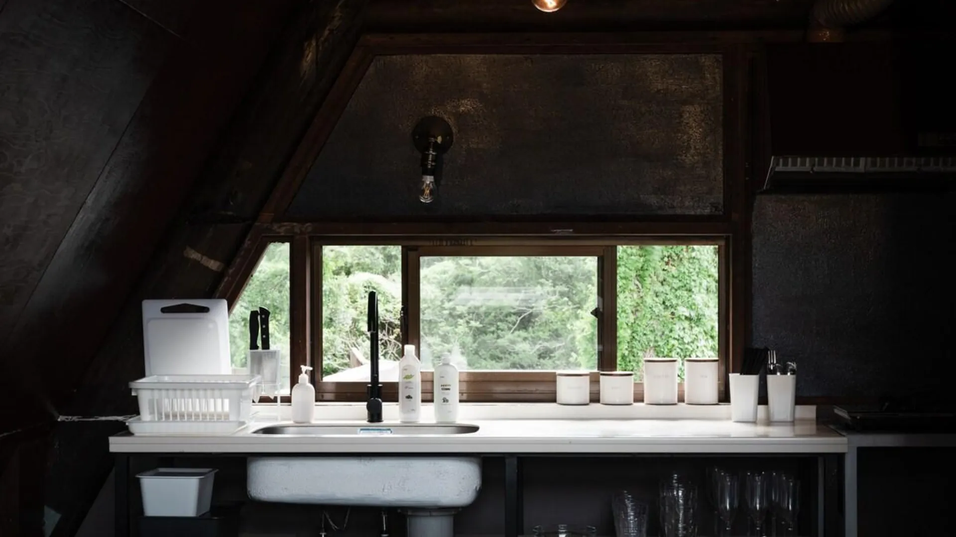 오키나와 본섬 기노자의 프라이빗 하우스 (m², 침실 1개, 프라이빗 욕실 1개) 1성급 게스트하우스 외관