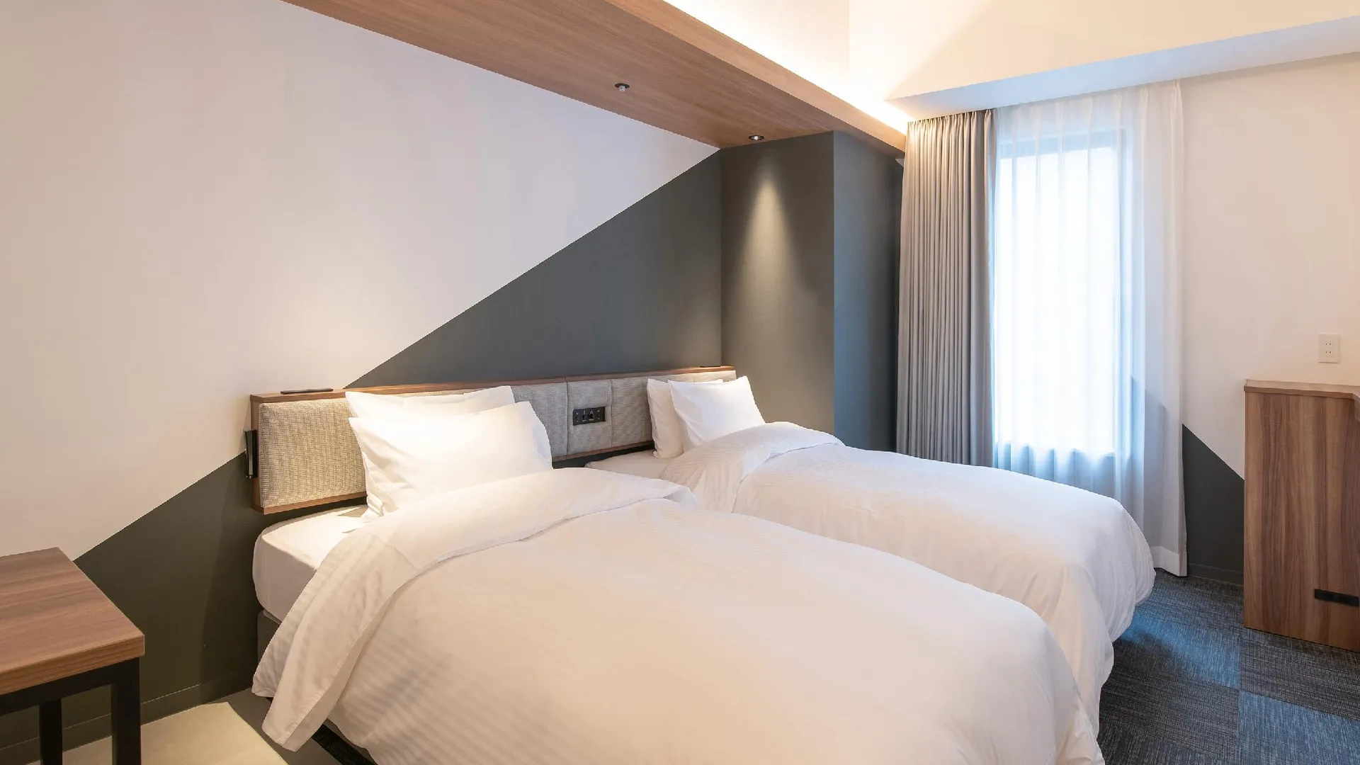 오키나와 본섬 프린스 스마트 인 나하 3성급 호텔 스위트룸