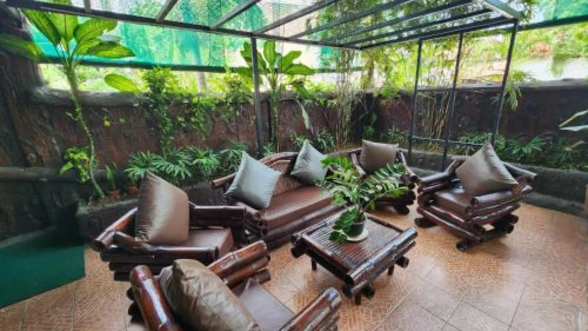 세부 MB's 가든 인 3성급 호텔 로비