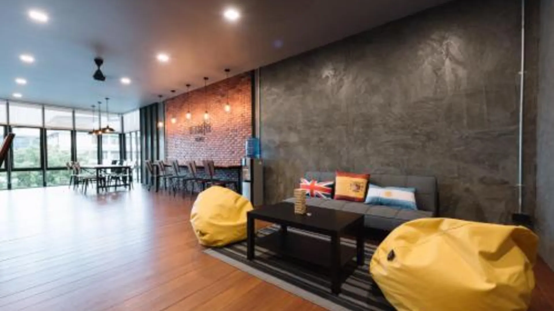 치앙라이 베드 앤 바이크 호스텔 2성급 호텔 수영장