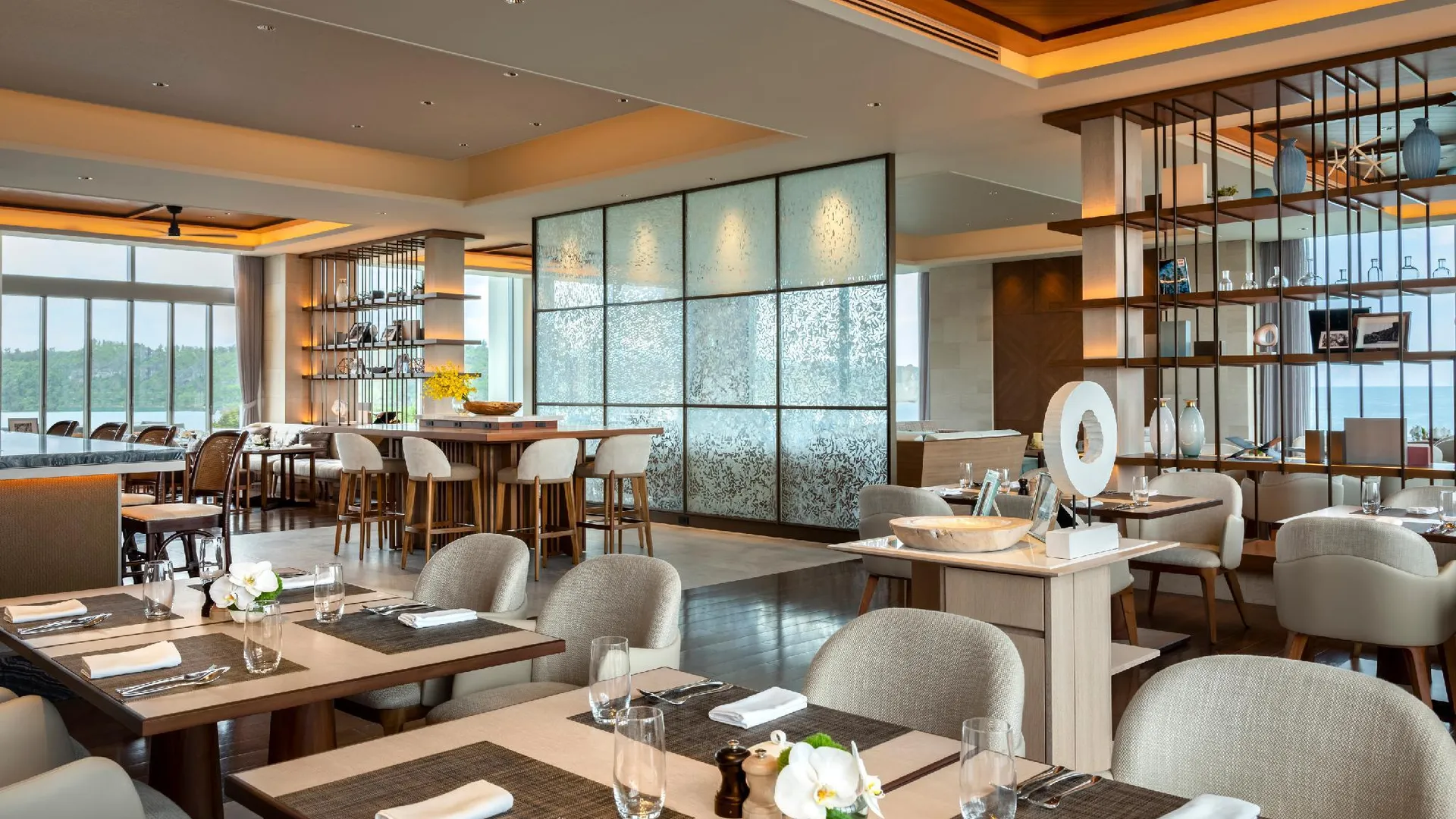 오키나와 본섬 ANA 인터컨티넨탈 만자 비치 리조트 바이 IHG 5성급 호텔 수영장